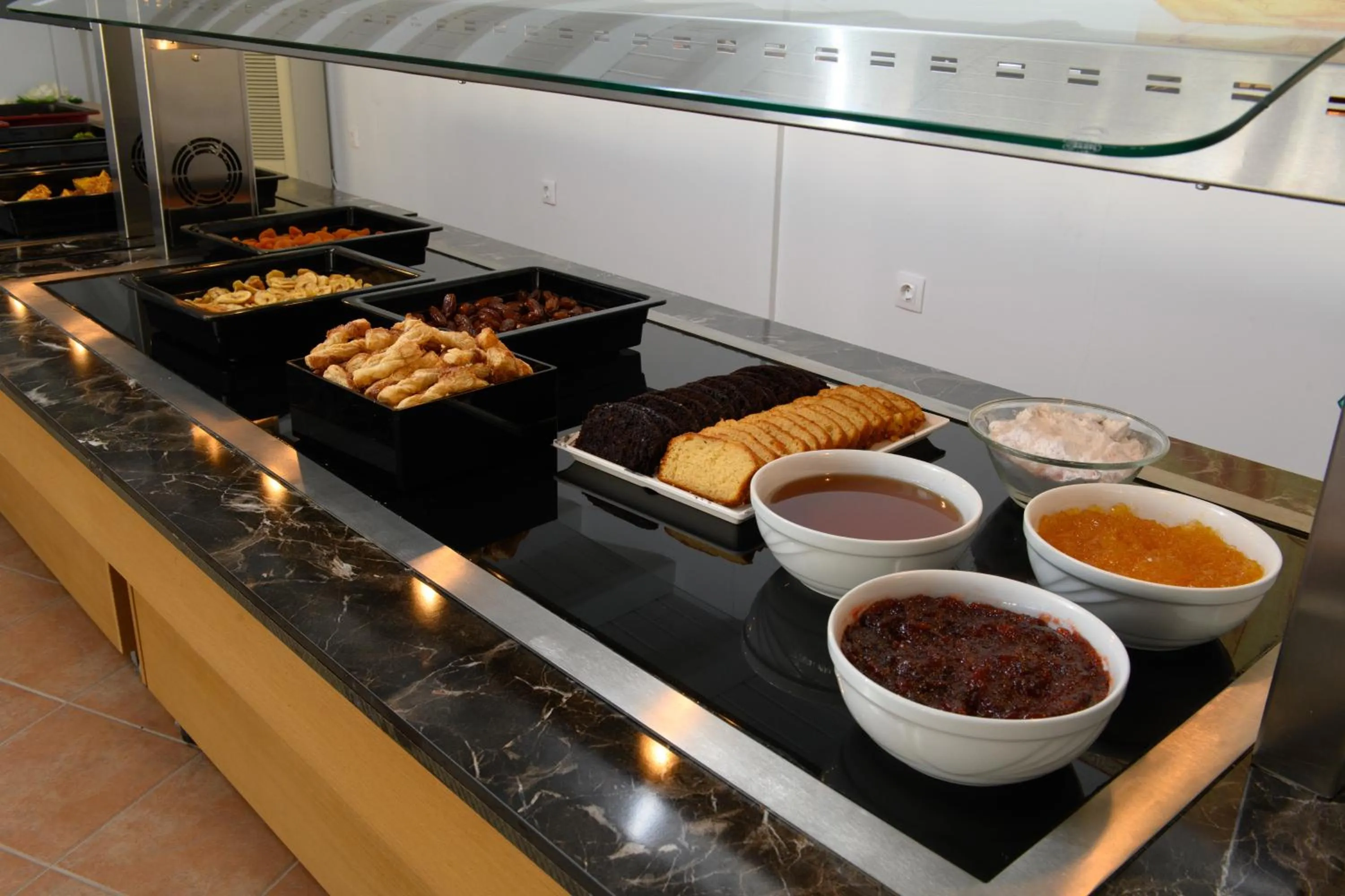 Restaurant/places to eat in Olympion Village