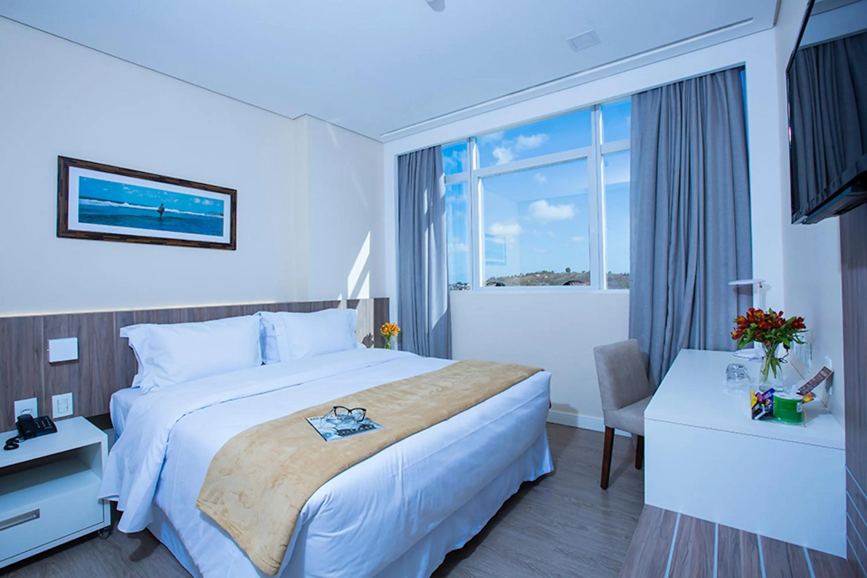 Photo of the whole room, Bed in Intercity Suape Costa Dourada