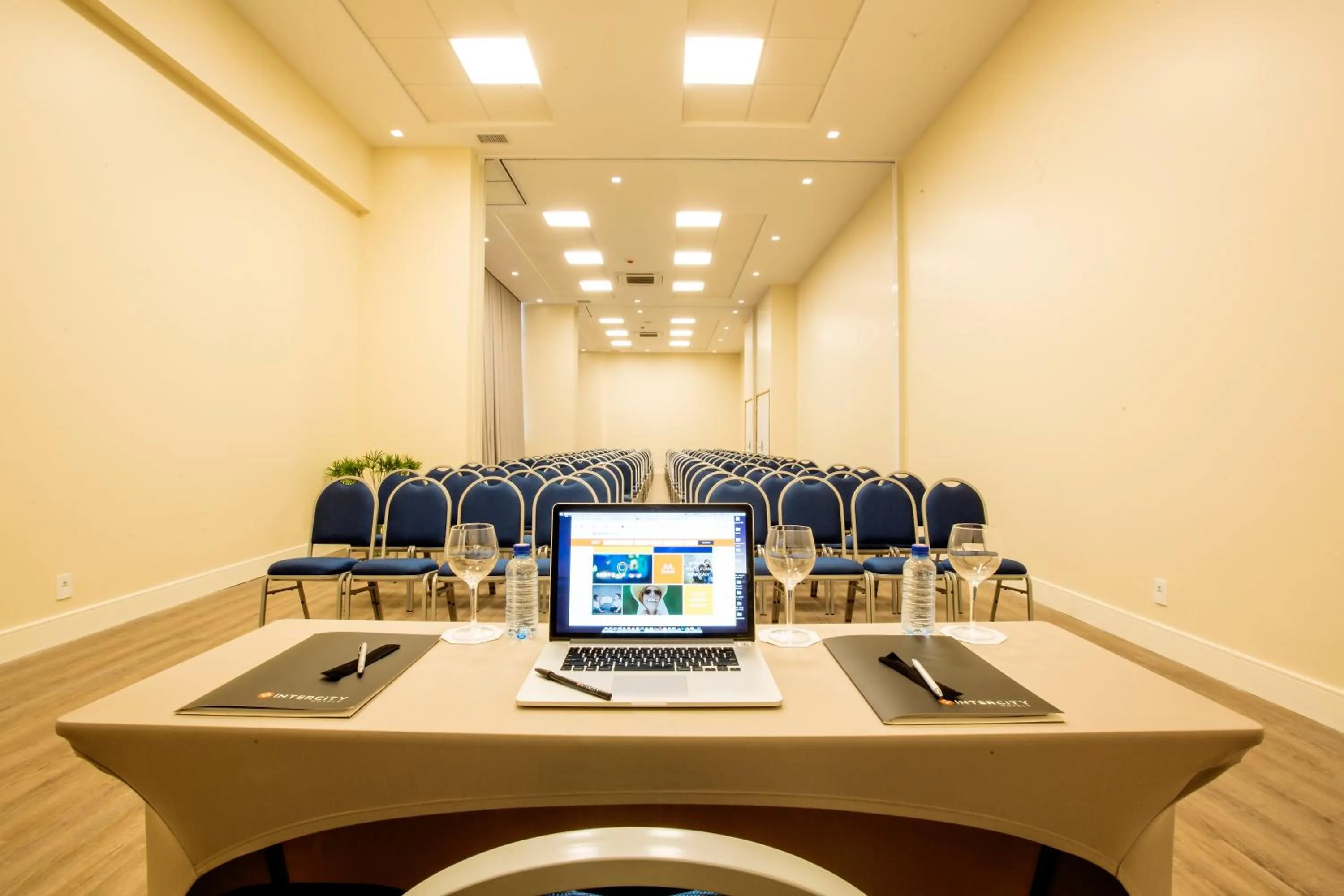 Activities in Intercity Suape Costa Dourada