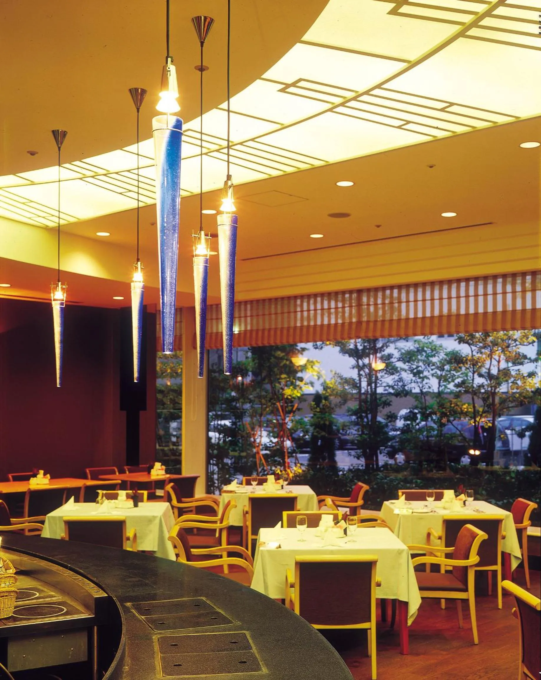Restaurant/places to eat in Cypress Garden Hotel