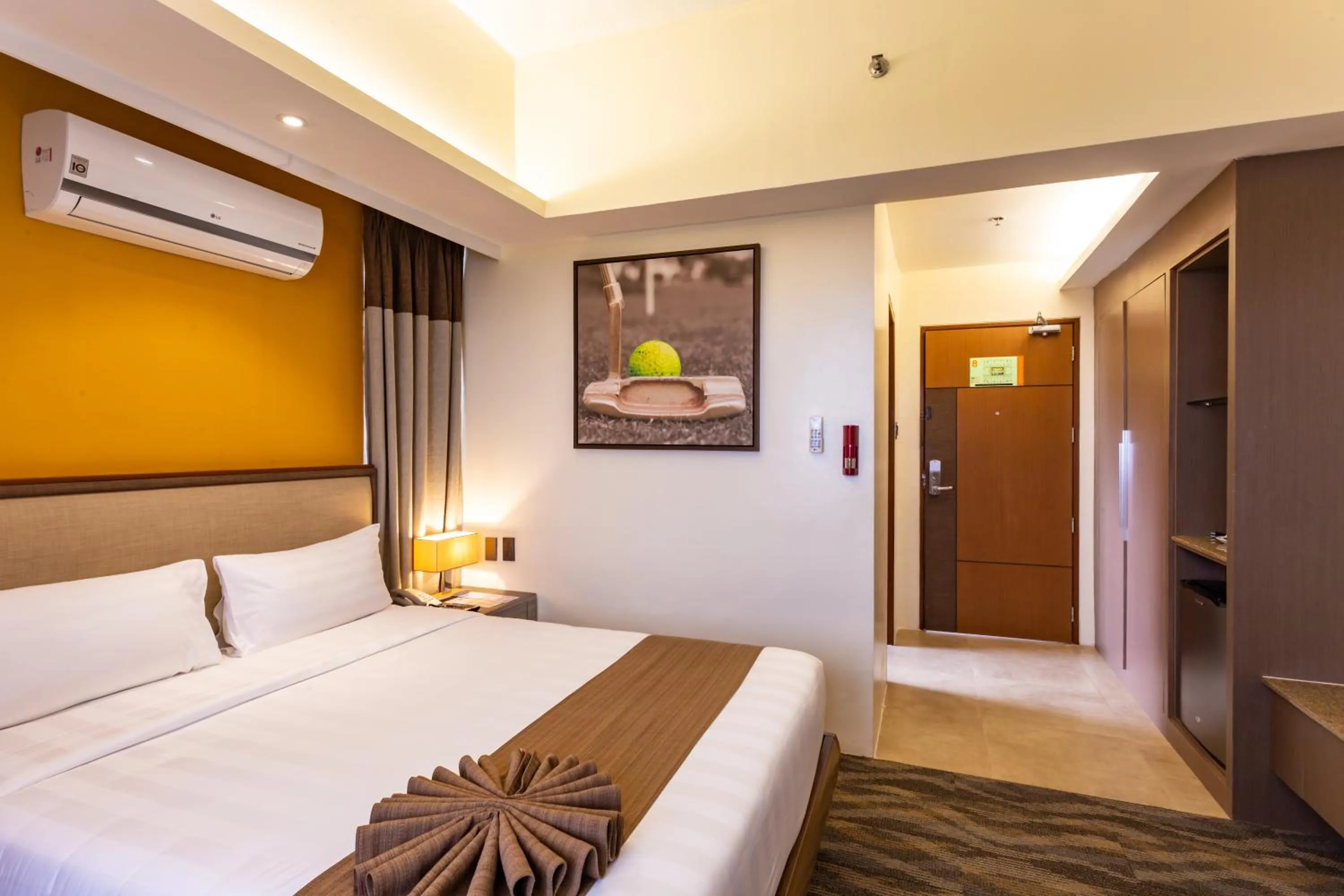 Bedroom, Bed in Splendido Tagaytay Hotel and Country Club