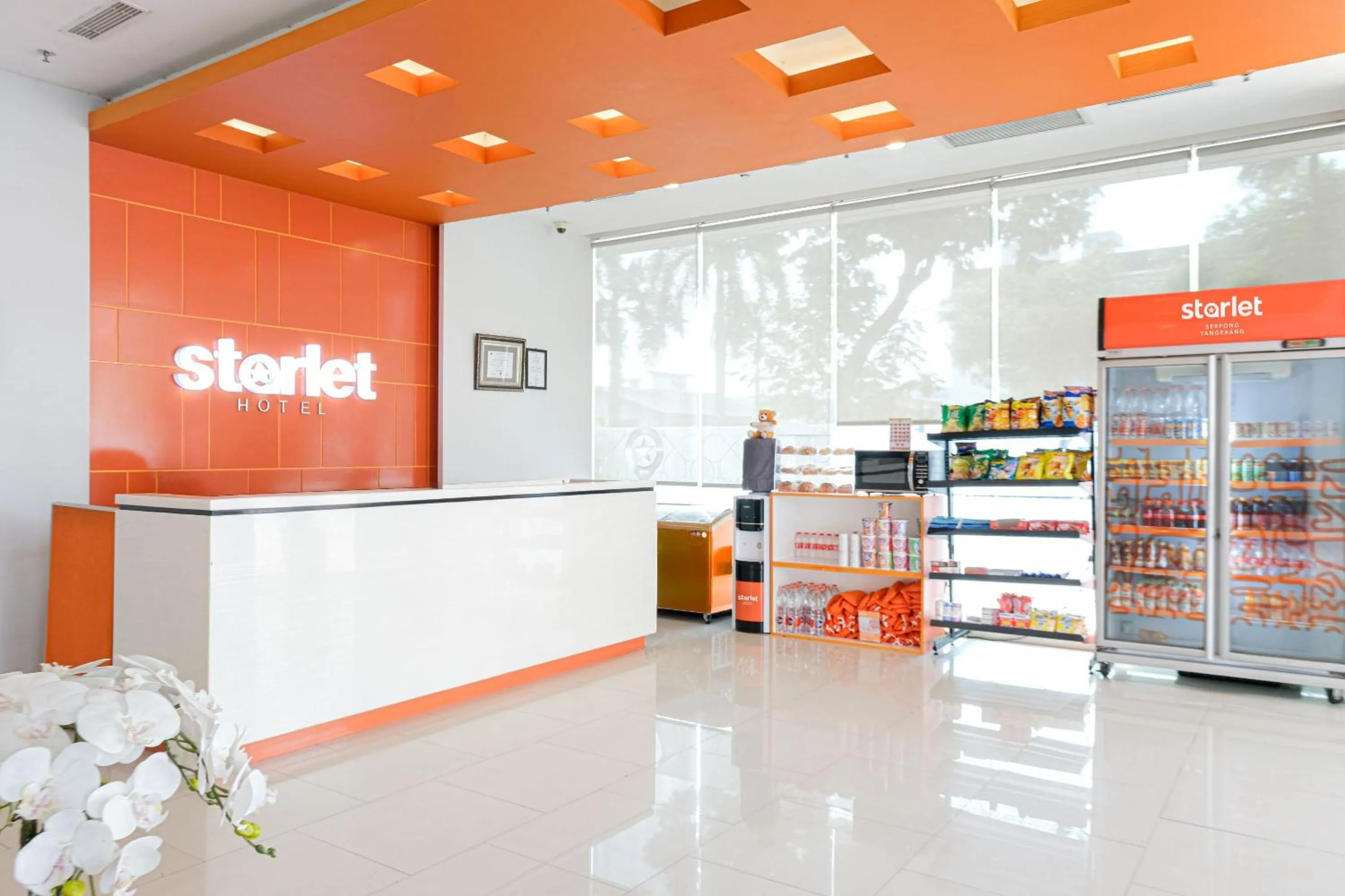 Food and drinks in Starlet Hotel Serpong