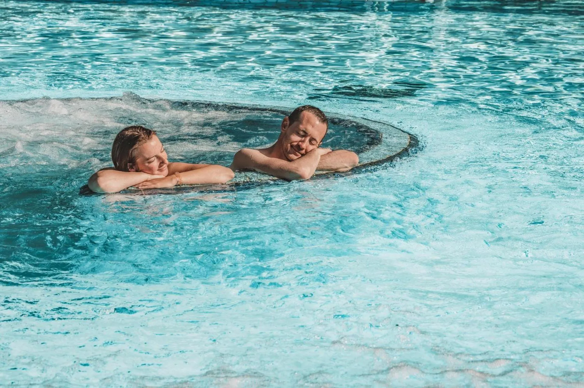 People in Thermalhotel De France