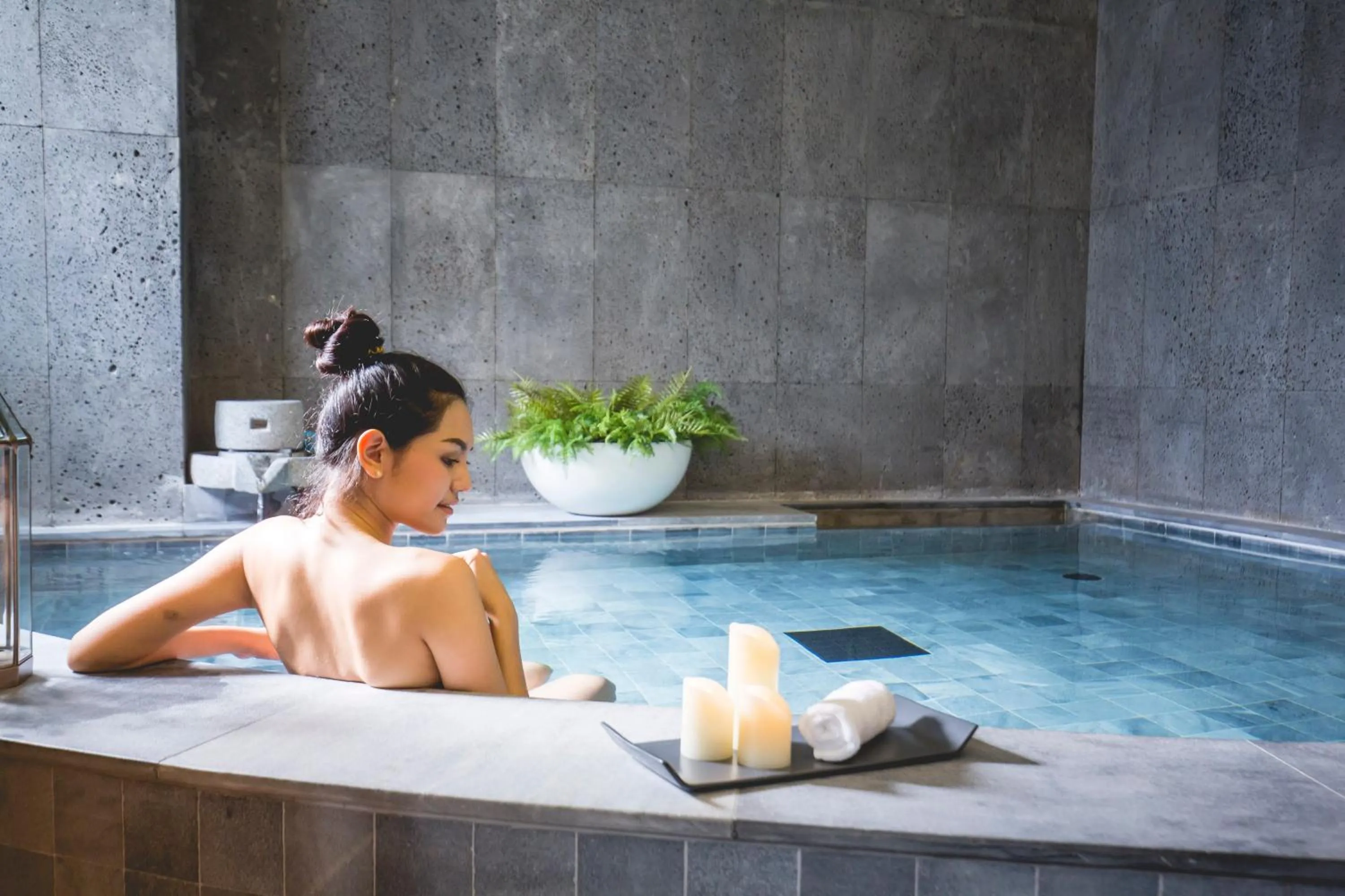 Hot Spring Bath in Cross Vibe Bangkok Sukhumvit