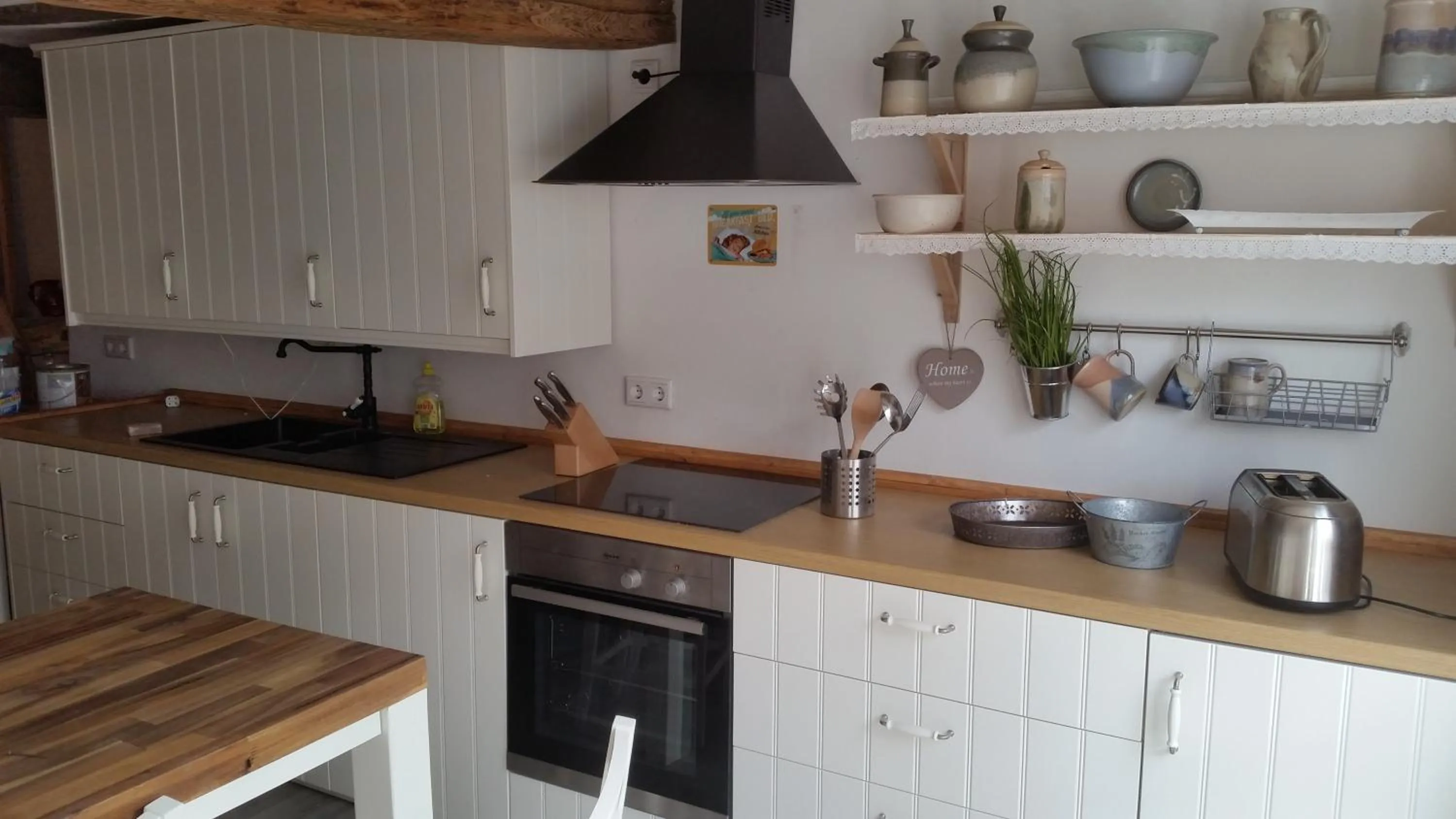 Communal kitchen in Gästehaus Keins wie meins