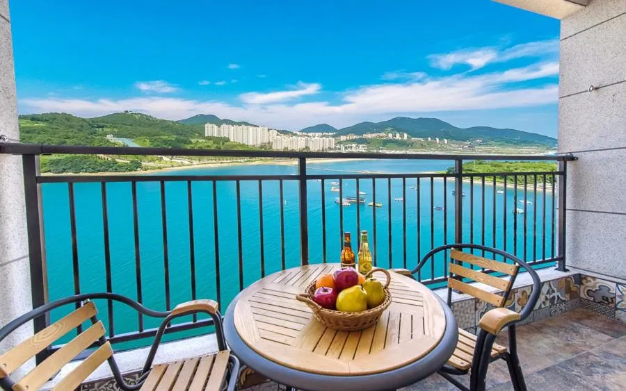 Balcony/Terrace in Onda D'oro Hostel
