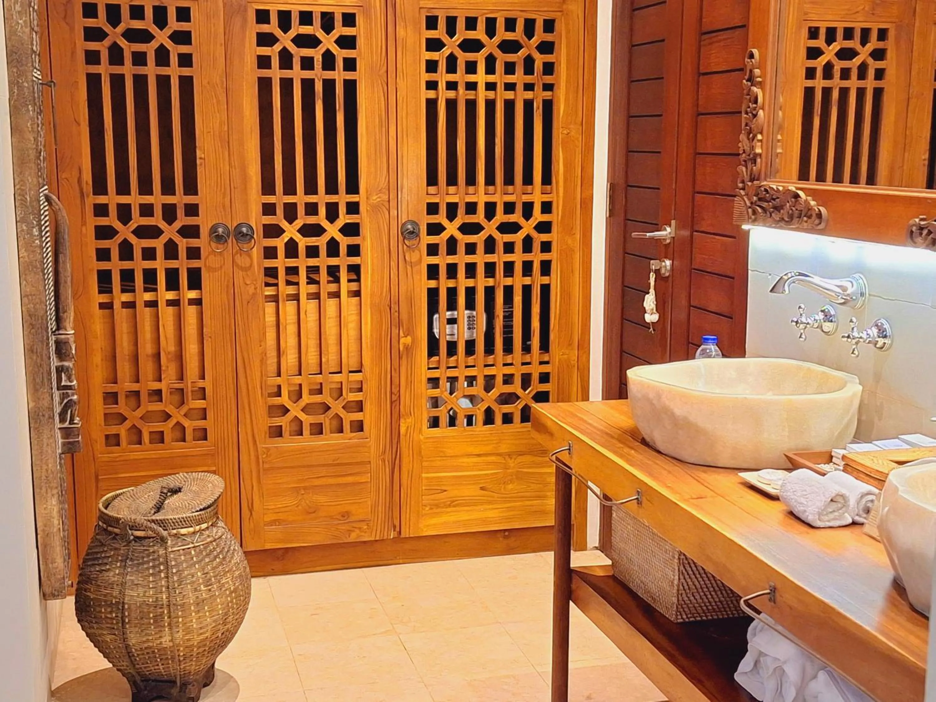 towels in Villa Naty Canggu - 6 Bedrooms Luxury Villa