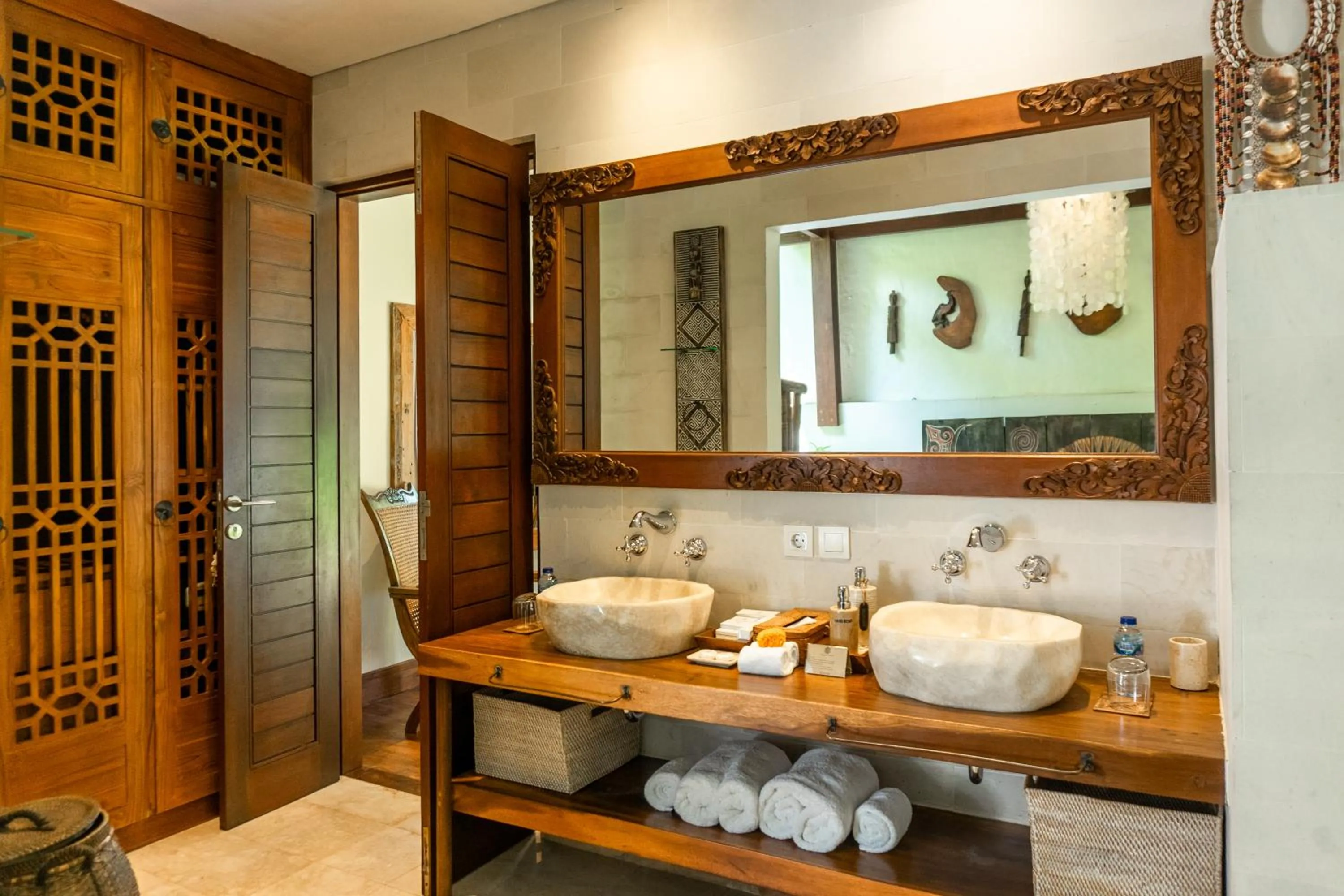 Bathroom in Villa Naty Canggu - 6 Bedrooms Luxury Villa