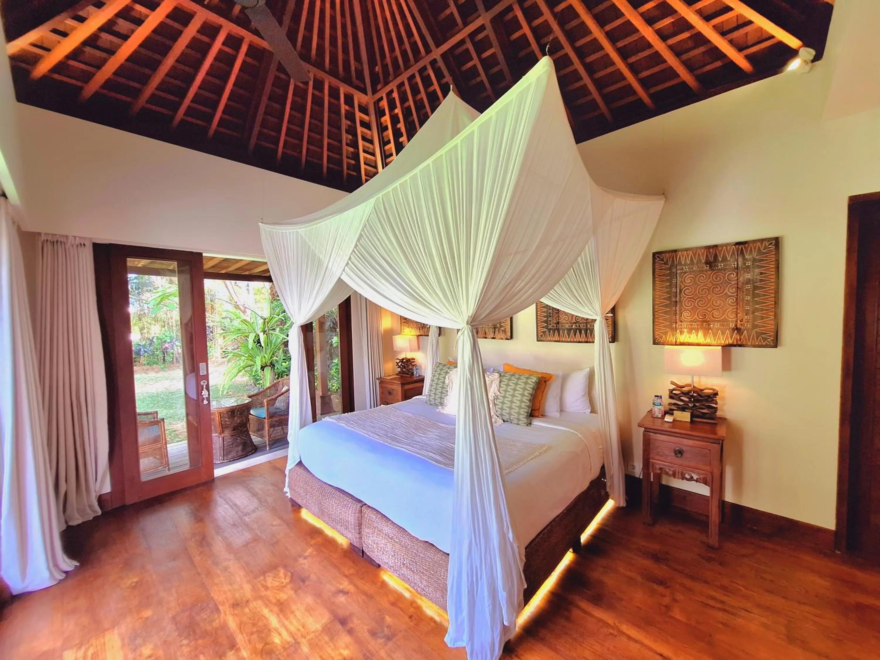 Bed in Villa Naty Canggu - 6 Bedrooms Luxury Villa