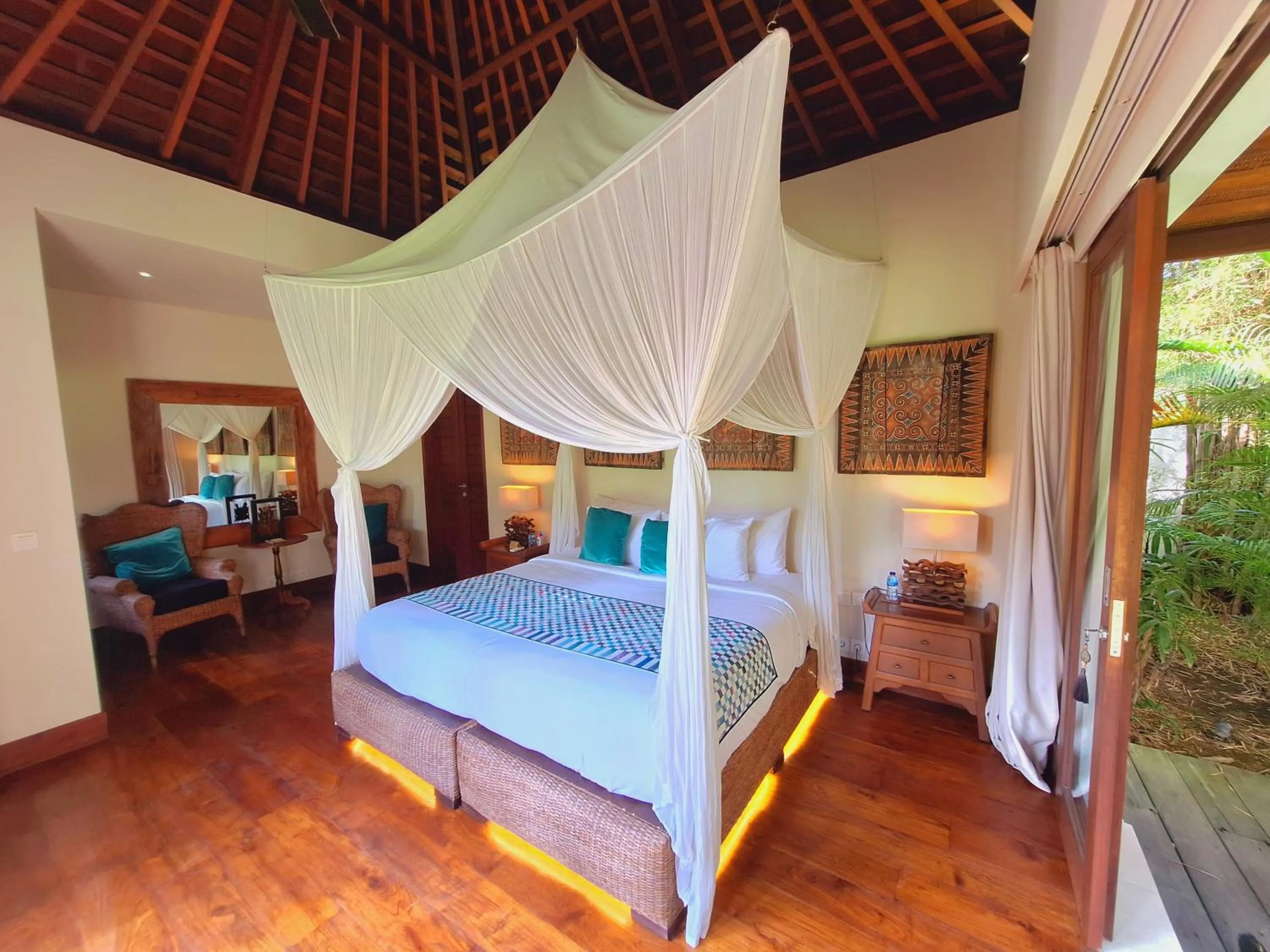 Bed in Villa Naty Canggu - 6 Bedrooms Luxury Villa