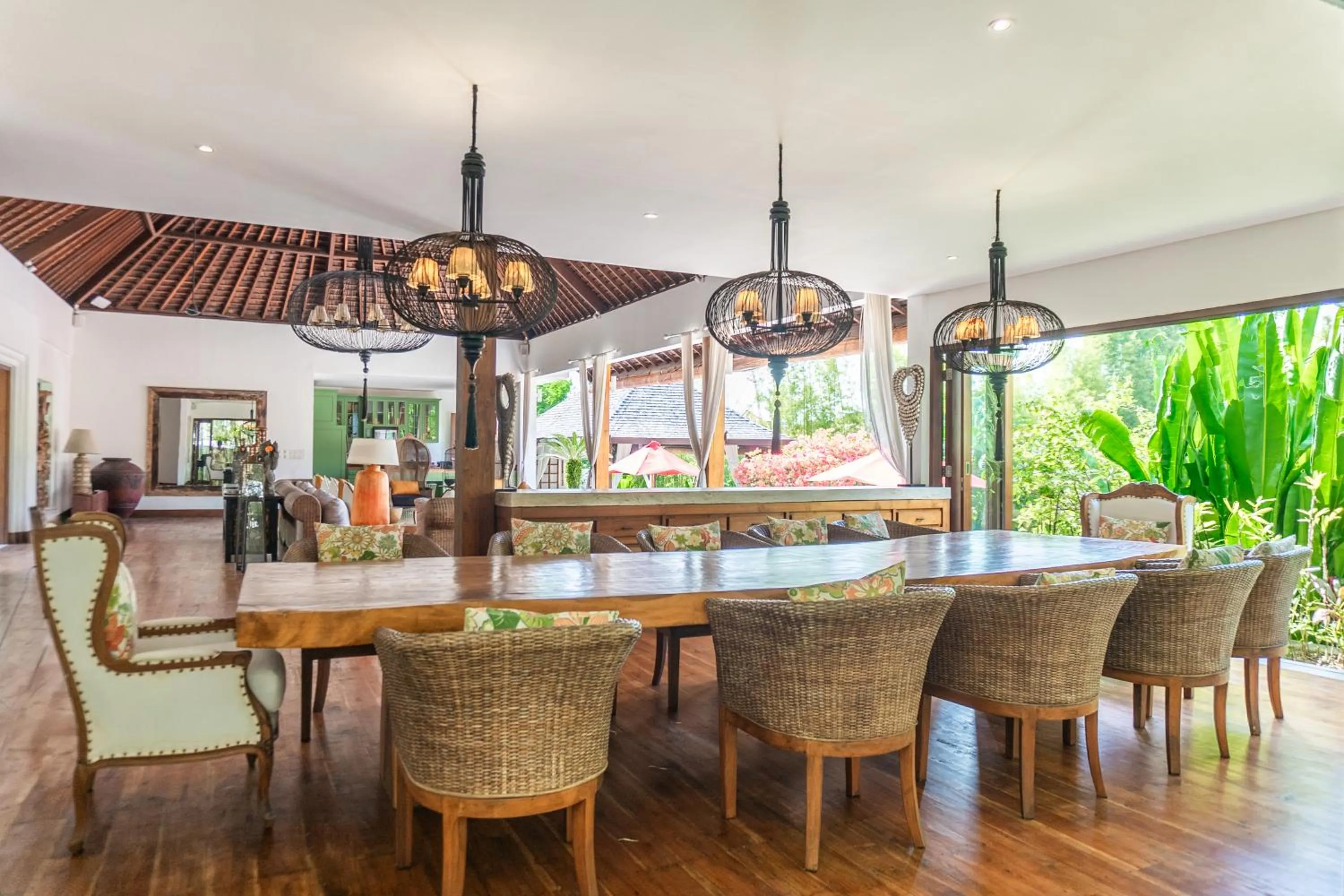 Dining area in Villa Naty Canggu - 6 Bedrooms Luxury Villa