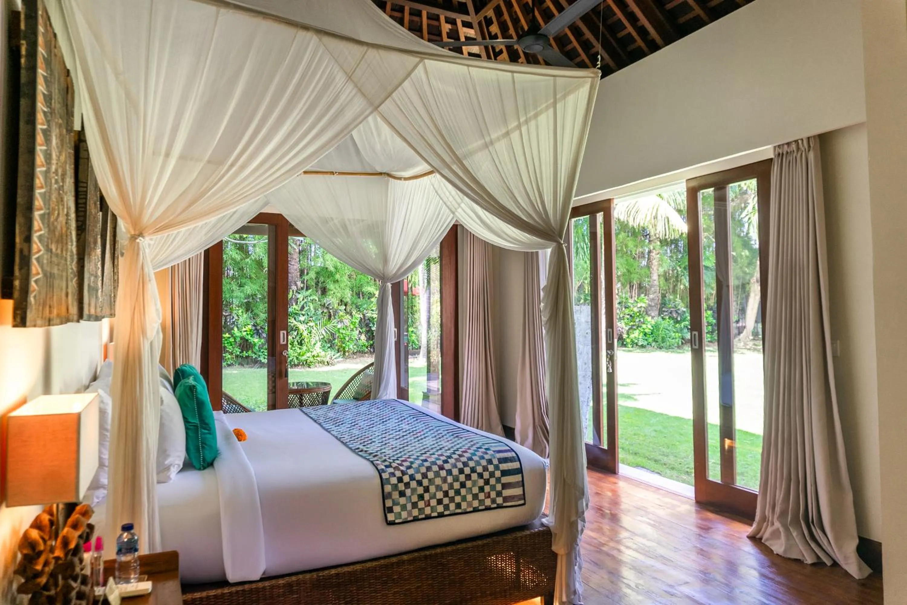 Bedroom, Bed in Villa Naty Canggu - 6 Bedrooms Luxury Villa