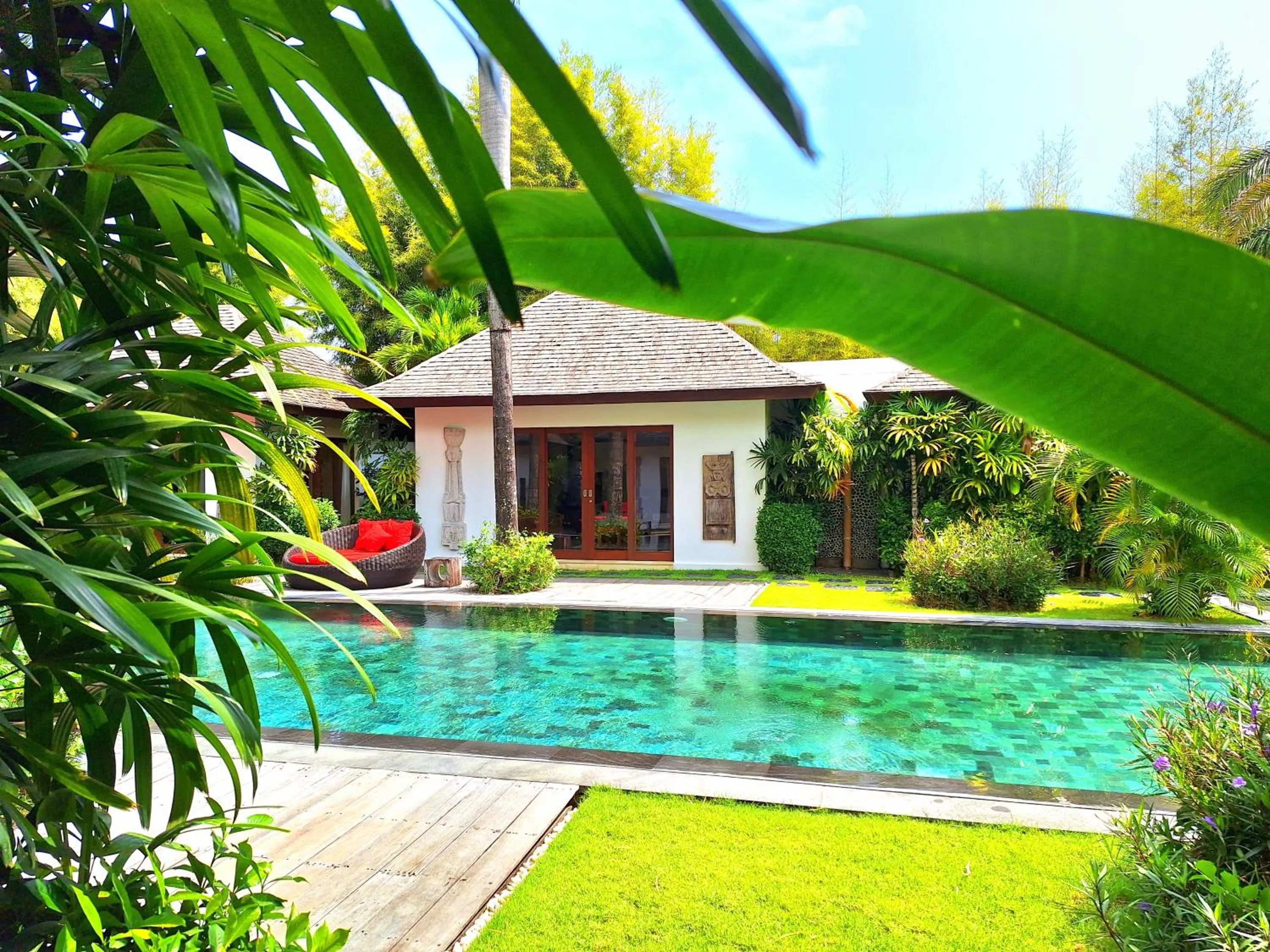Day in Villa Naty Canggu - 6 Bedrooms Luxury Villa