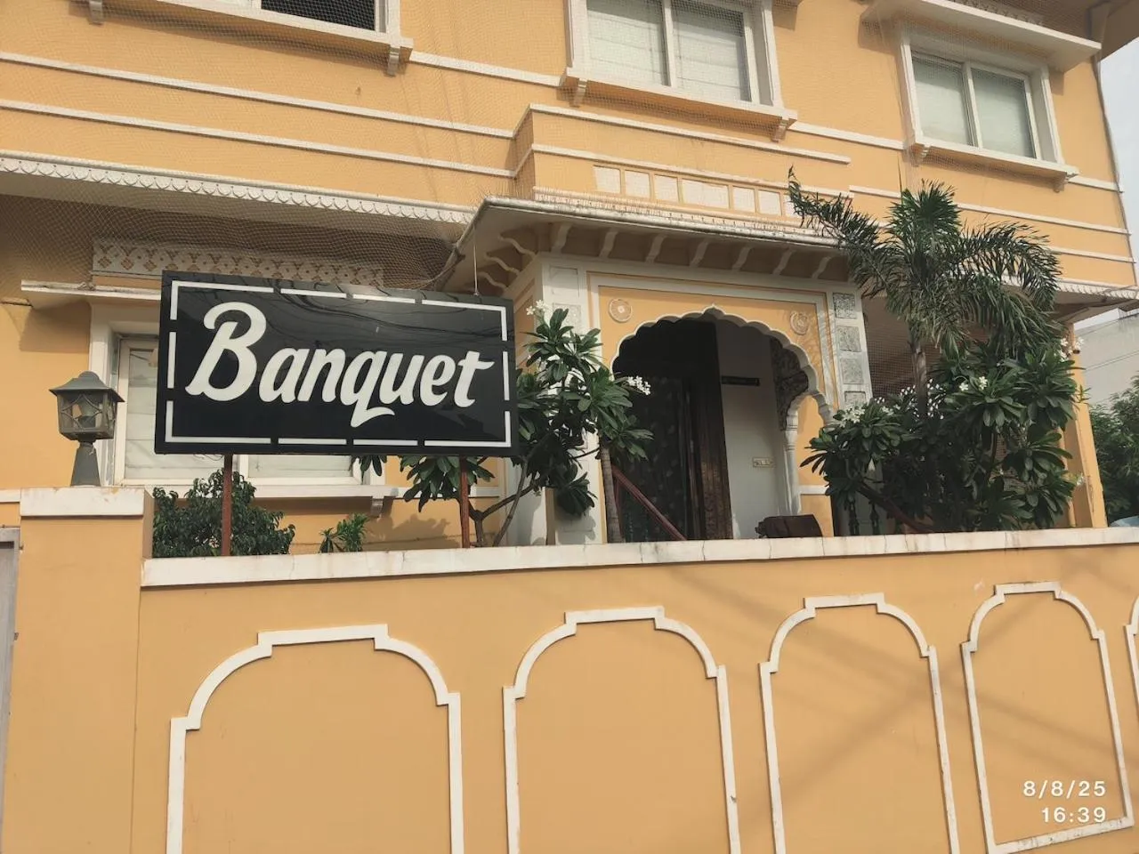 Banquet/Function facilities in Hotel Raj Kothi Jaipur airport