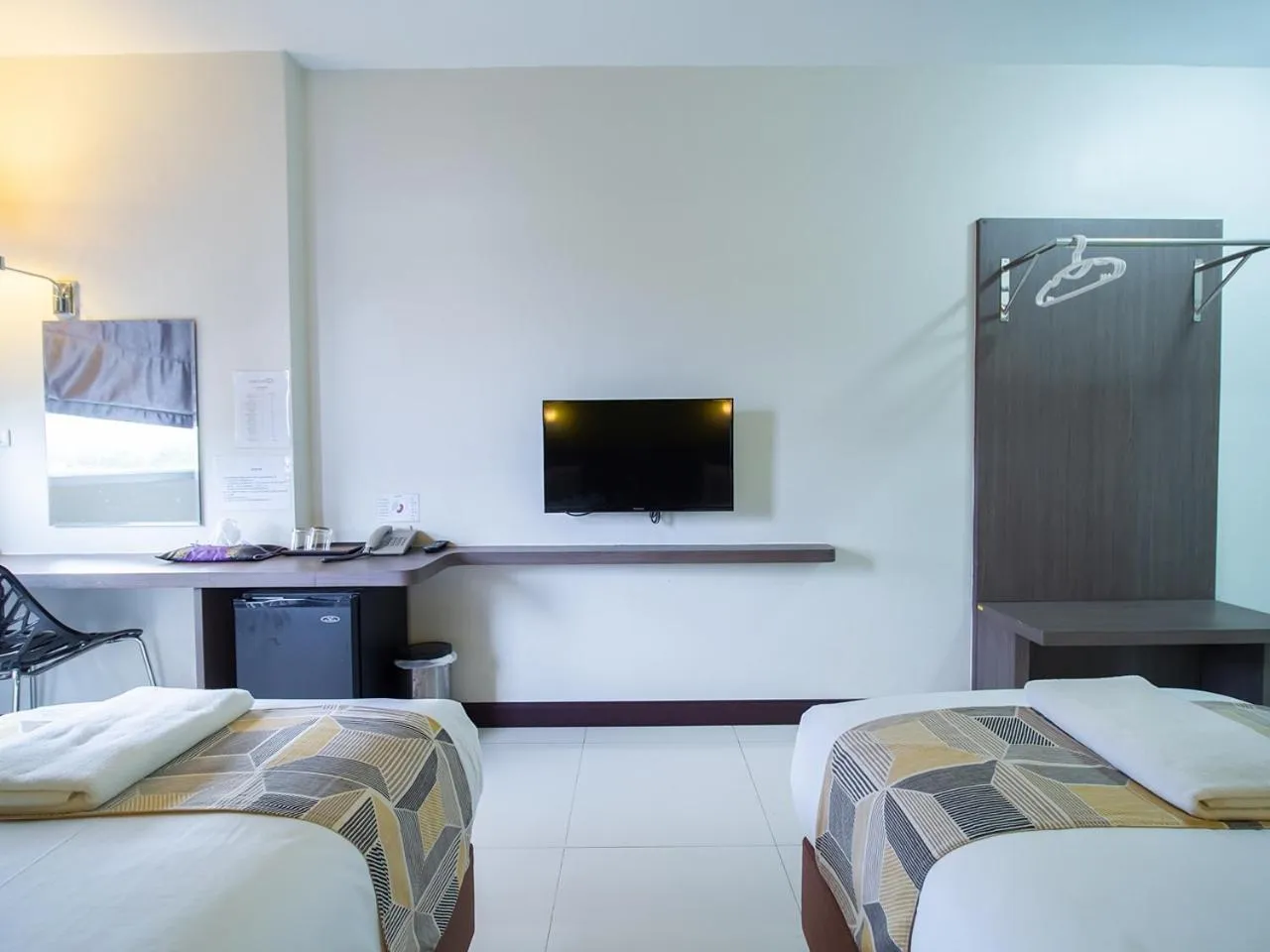 Photo of the whole room in Fortune D Hotel Maesot