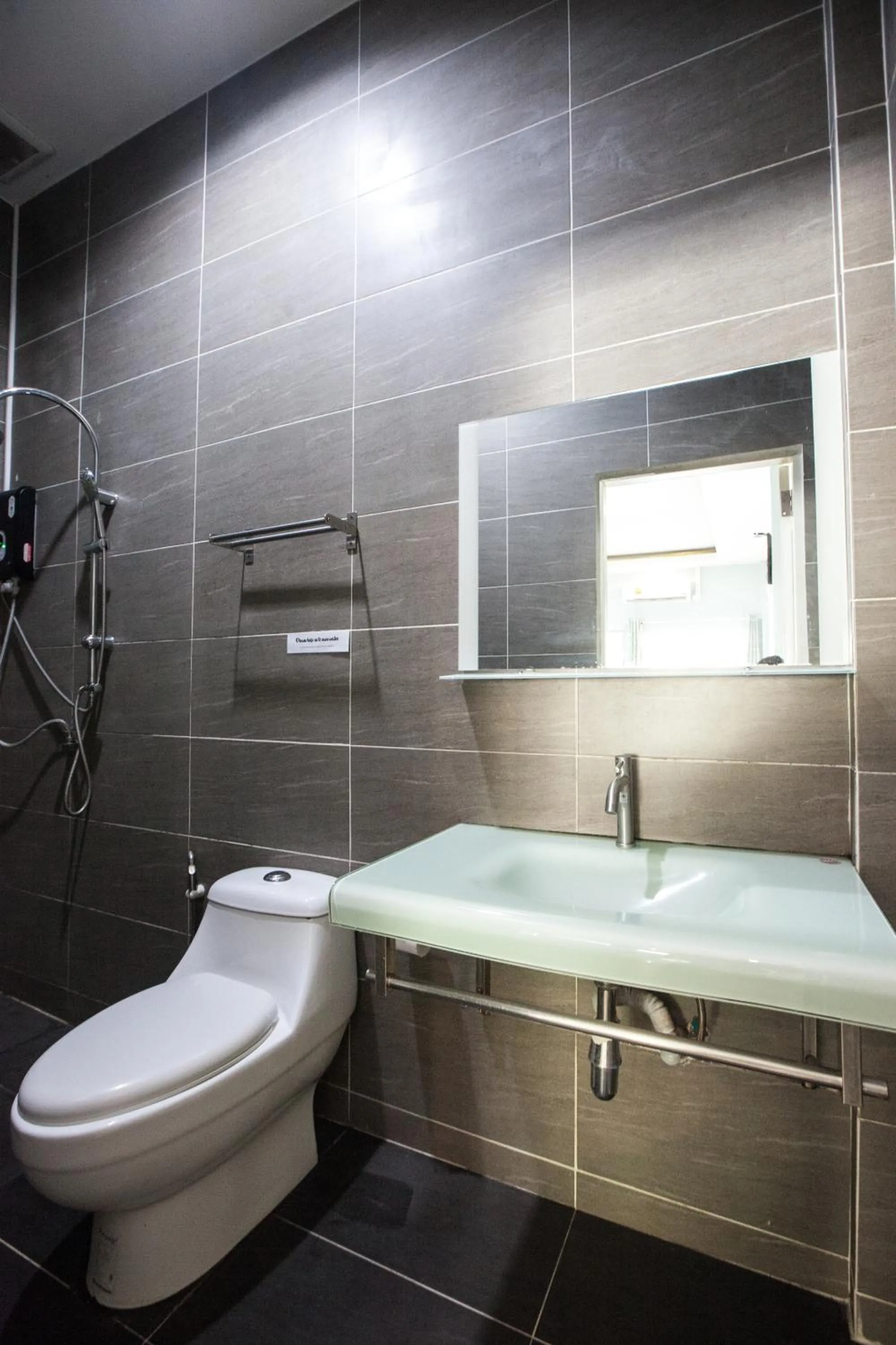 Shower in Blue Moon Samed