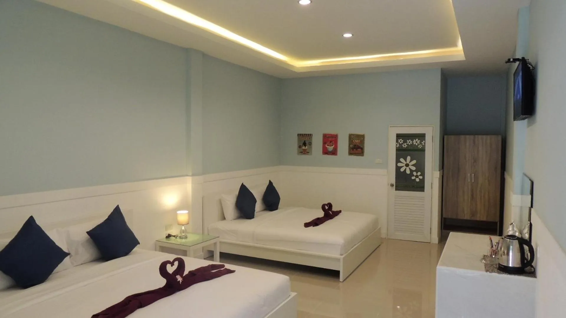 TV and multimedia, Bed in Blue Moon Samed