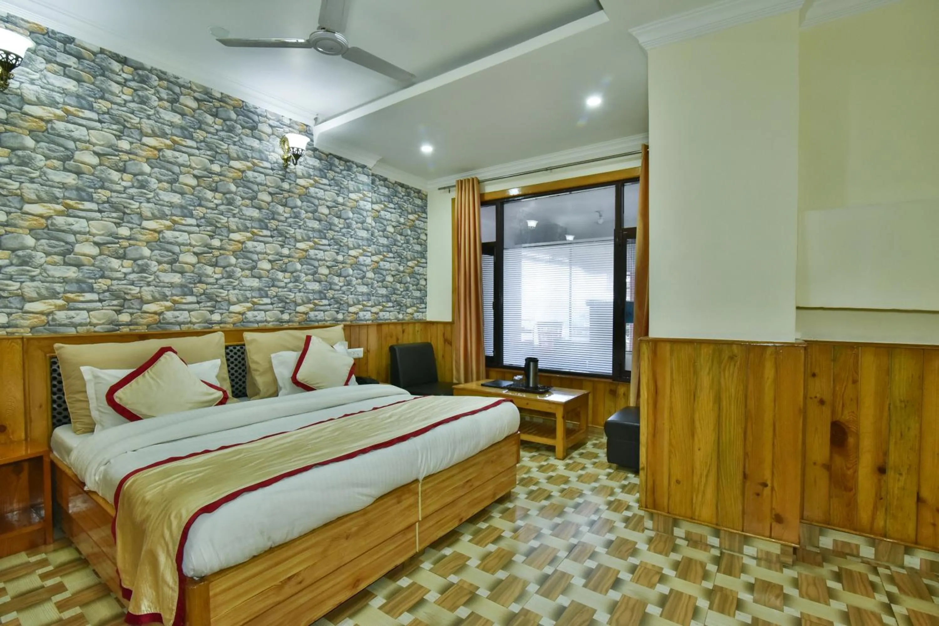 Bed in The Posh Hotel