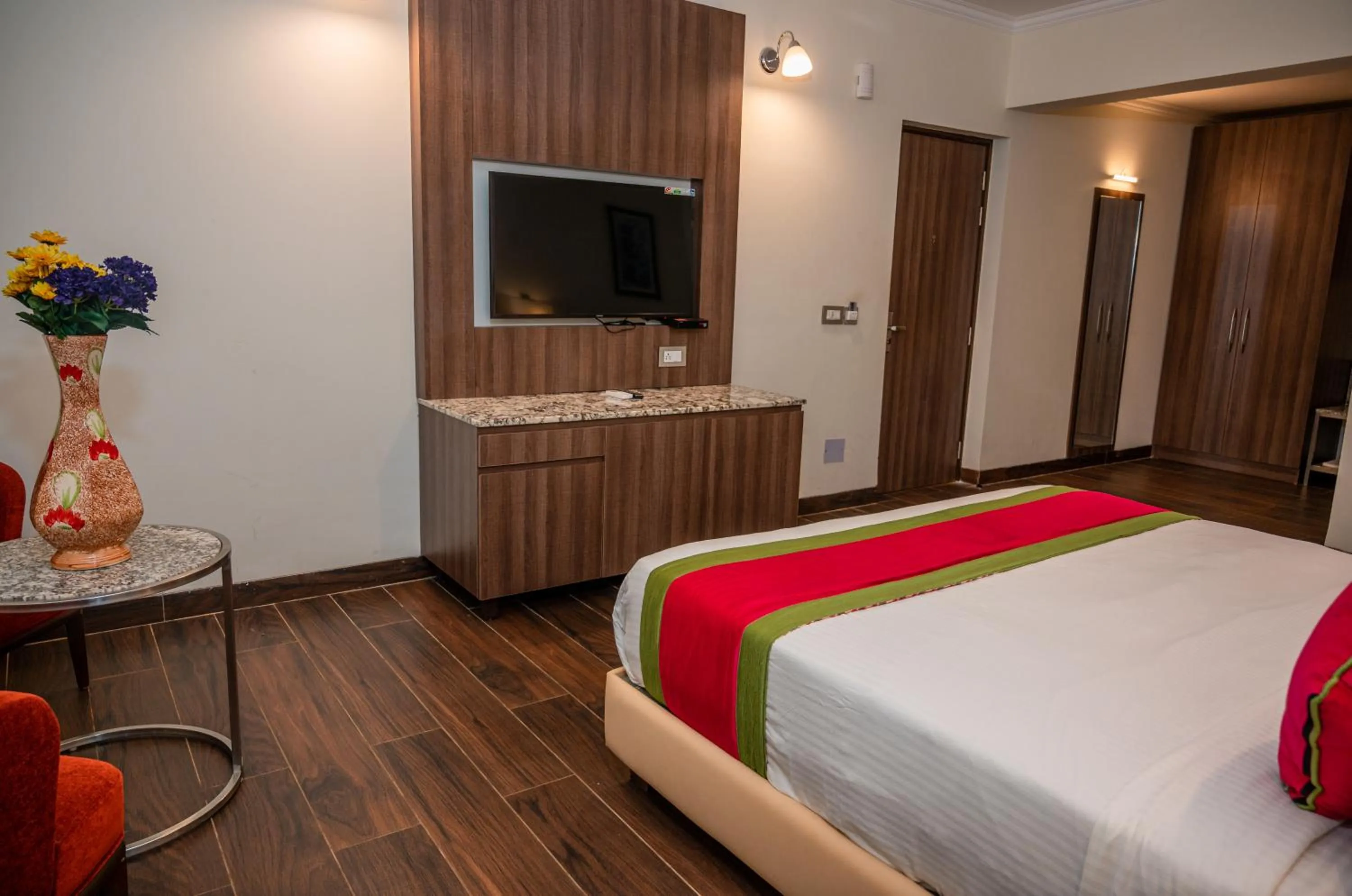 TV and multimedia, Bed in La Oasis by Meraden ,Goa