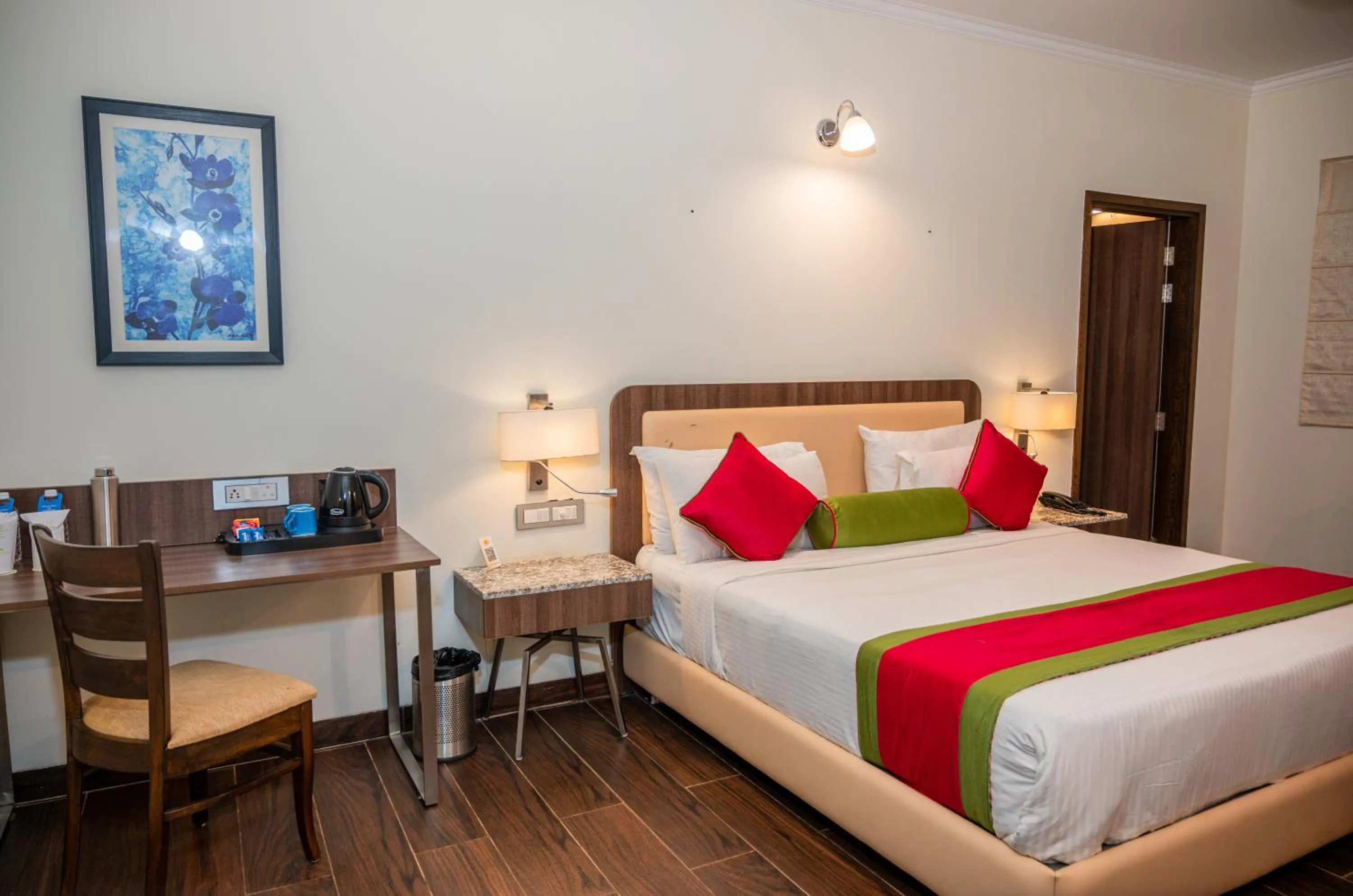 TV and multimedia, Bed in La Oasis by Meraden ,Goa