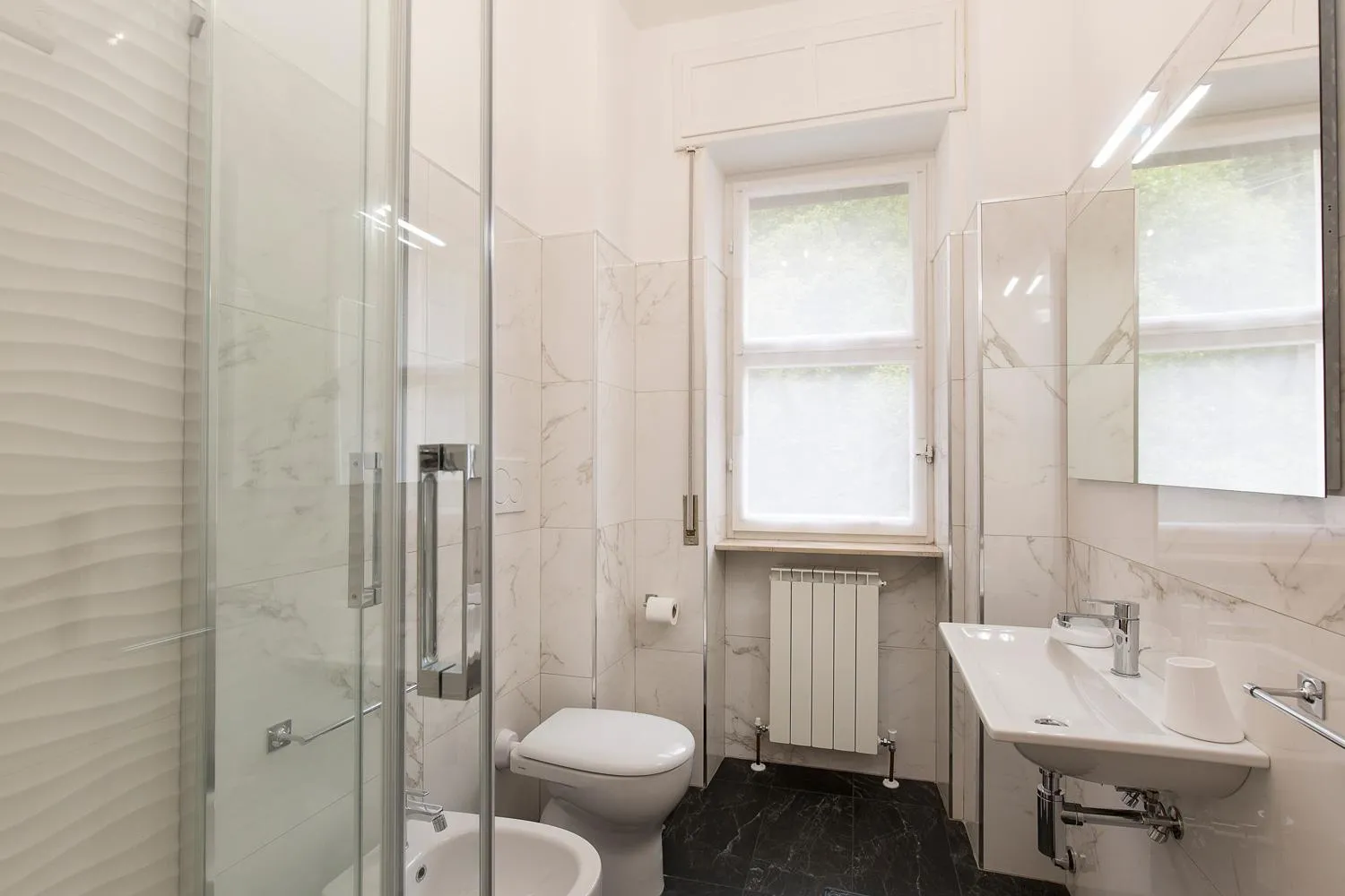 Shower in Rampolina view by Impero House