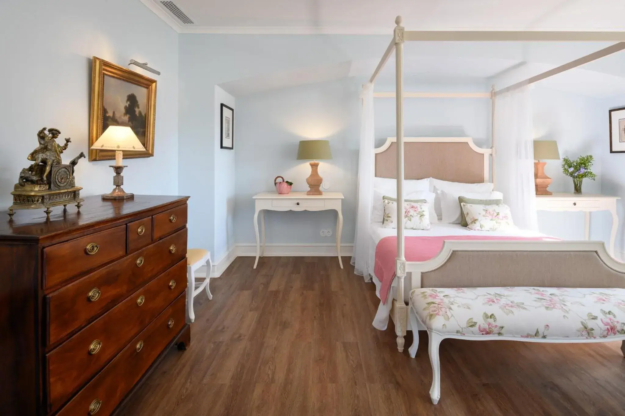 Master Suite in Hotel Casa Palmela - Small Luxury Hotels of The World, Hotel & Villas Master Suite in Hotel Casa Palmela - Small Luxury Hotels of The World, Hotel & Villas