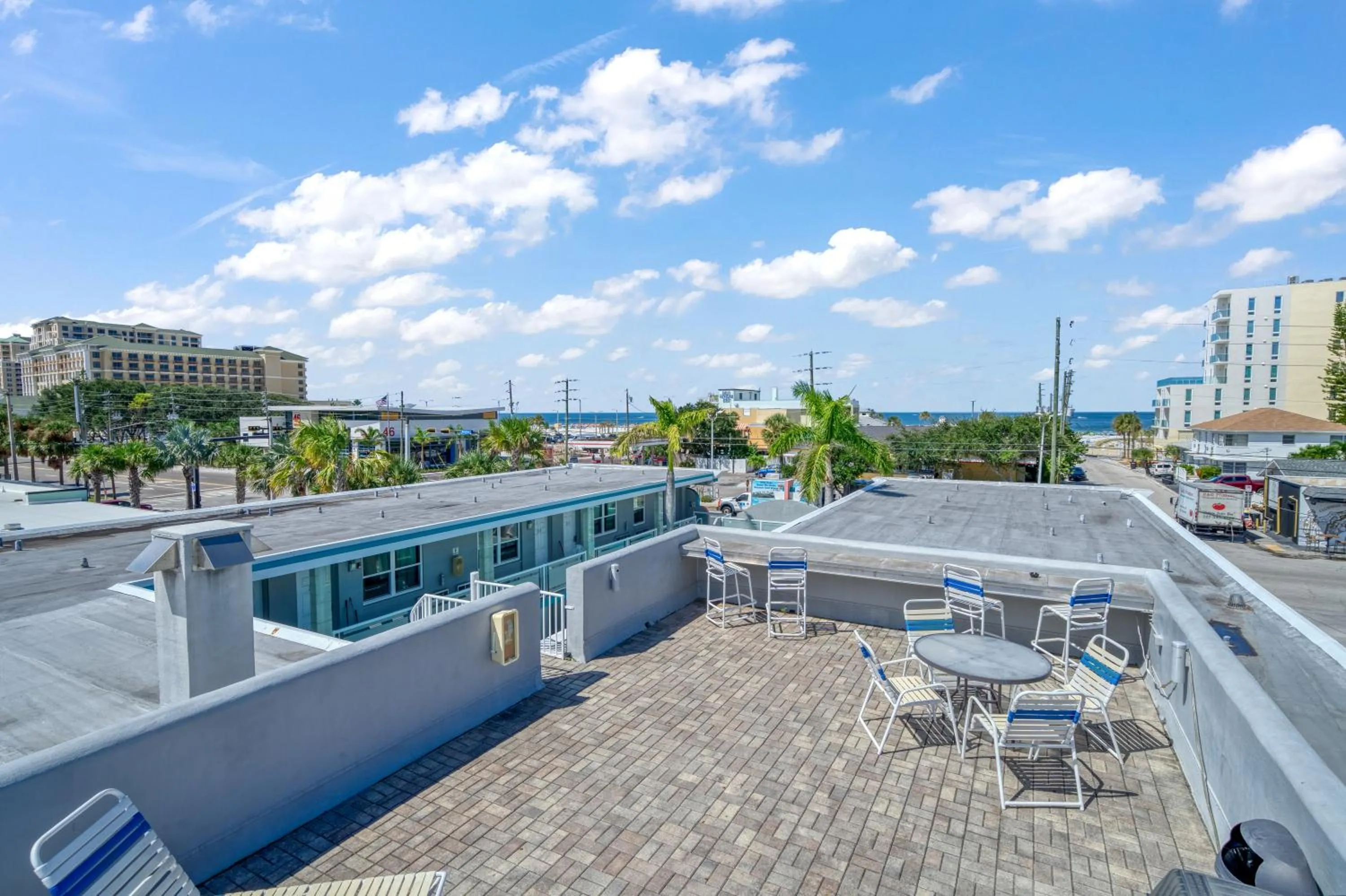Balcony/Terrace in Camelot Beach Suites
