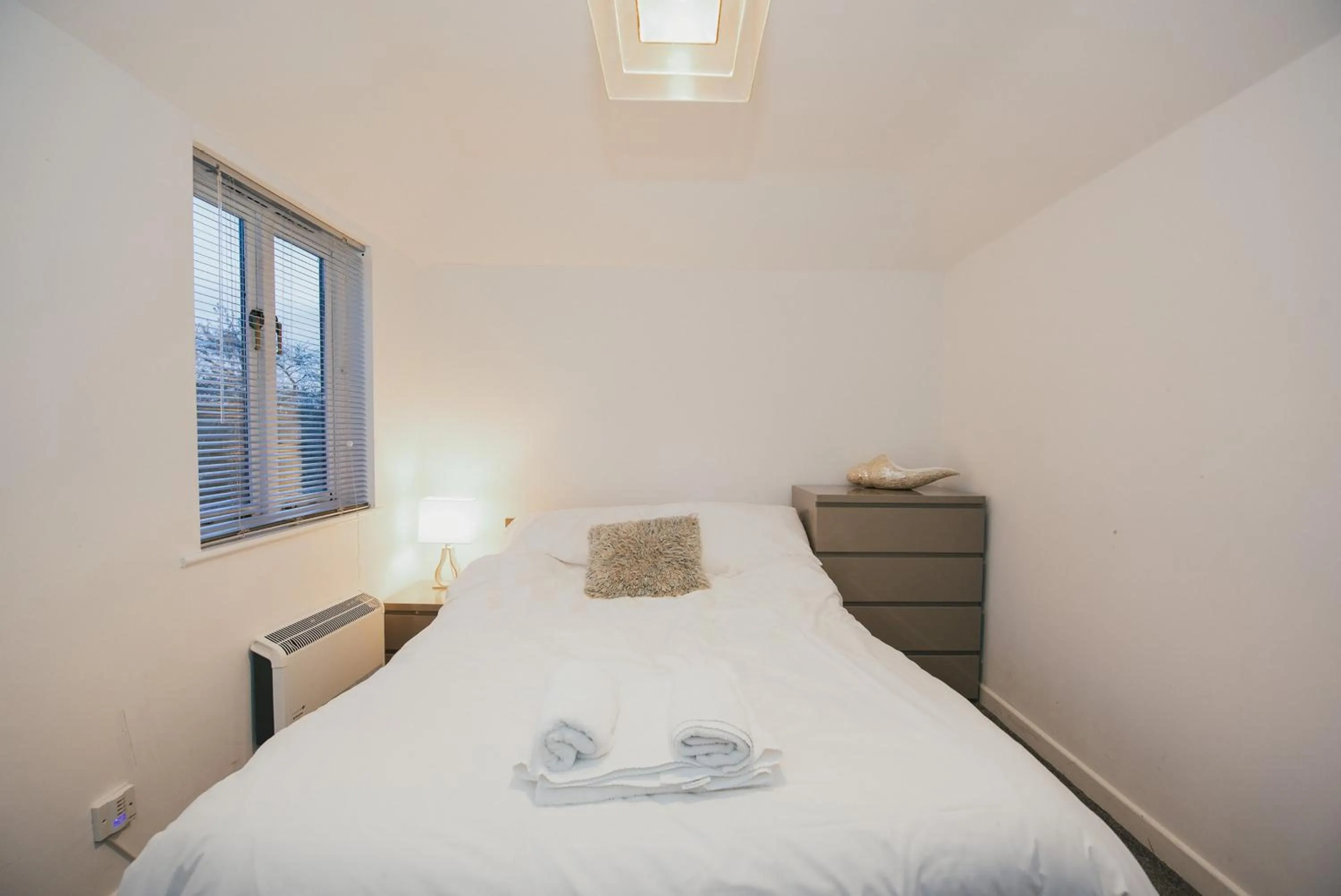 Bed in Home Sweet Home by Paymán Club