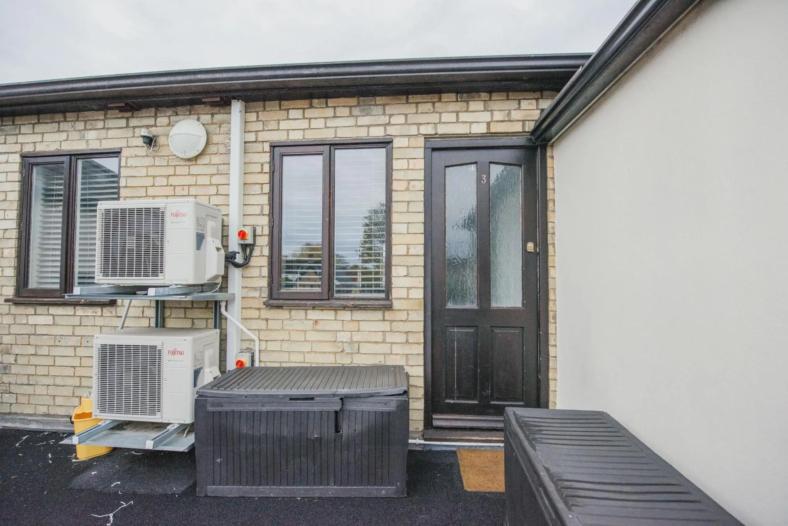 Property building in Home Sweet Home by Paymán Club