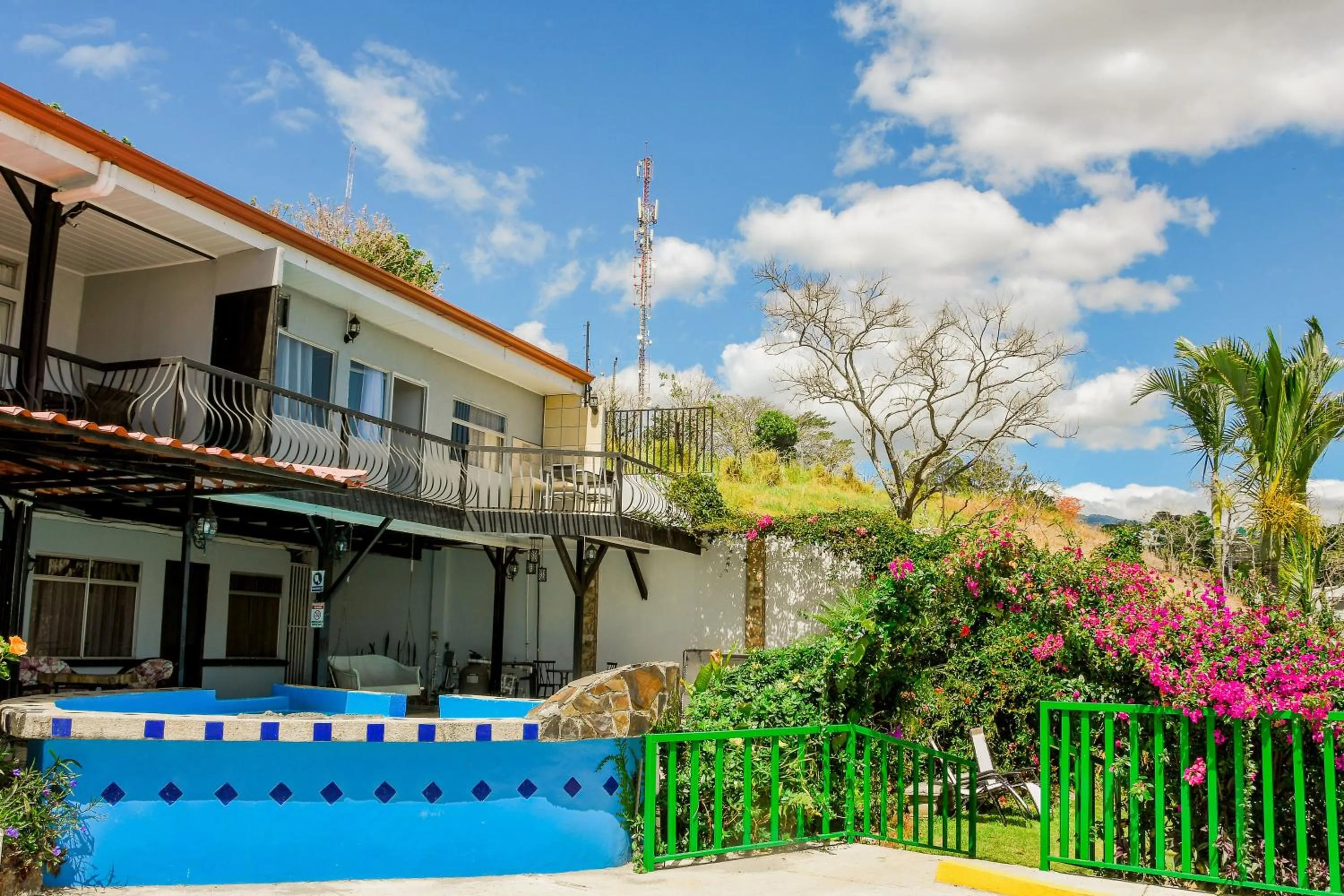 Property building in Loma Tranquila