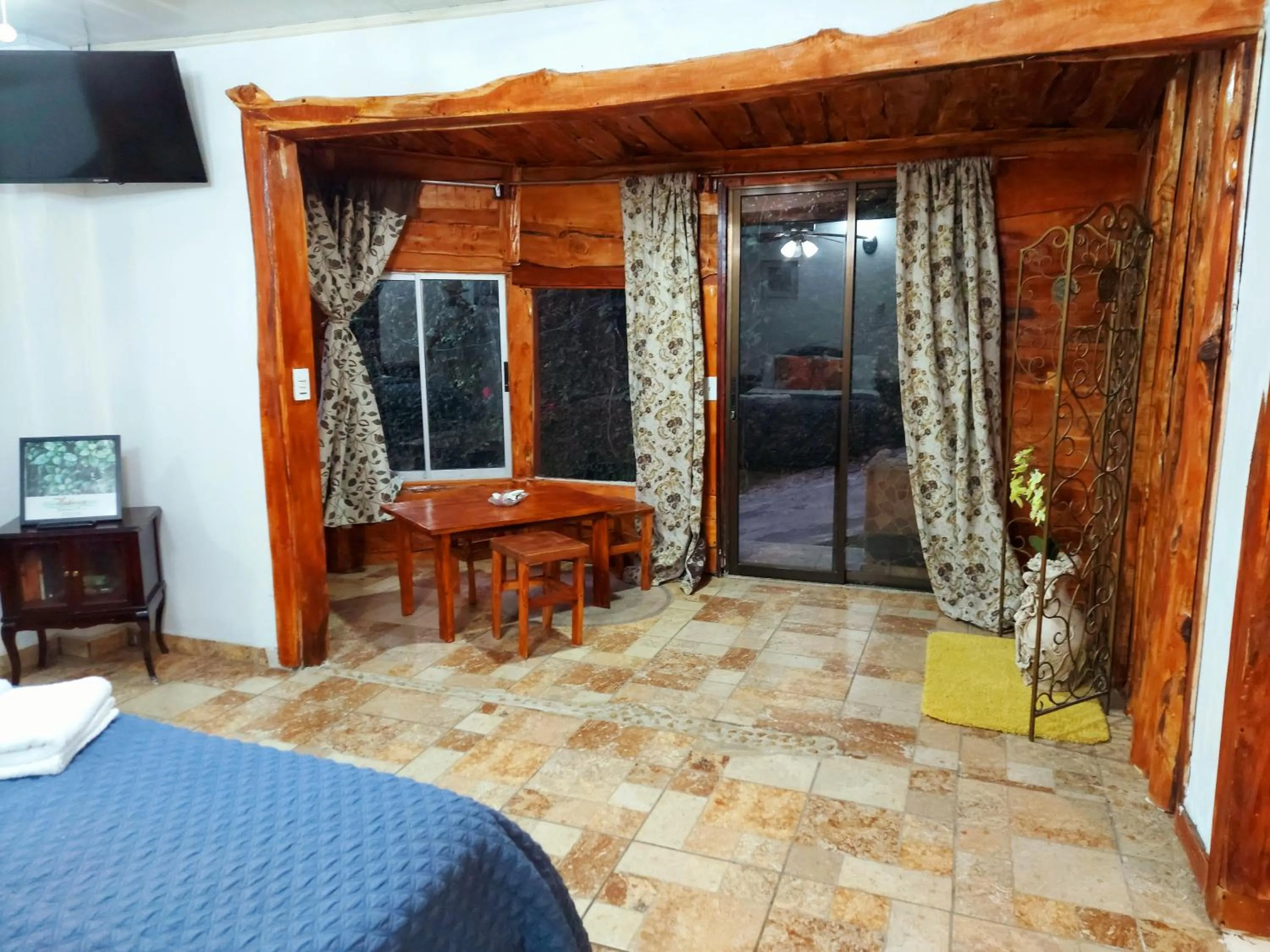 Photo of the whole room in Loma Tranquila