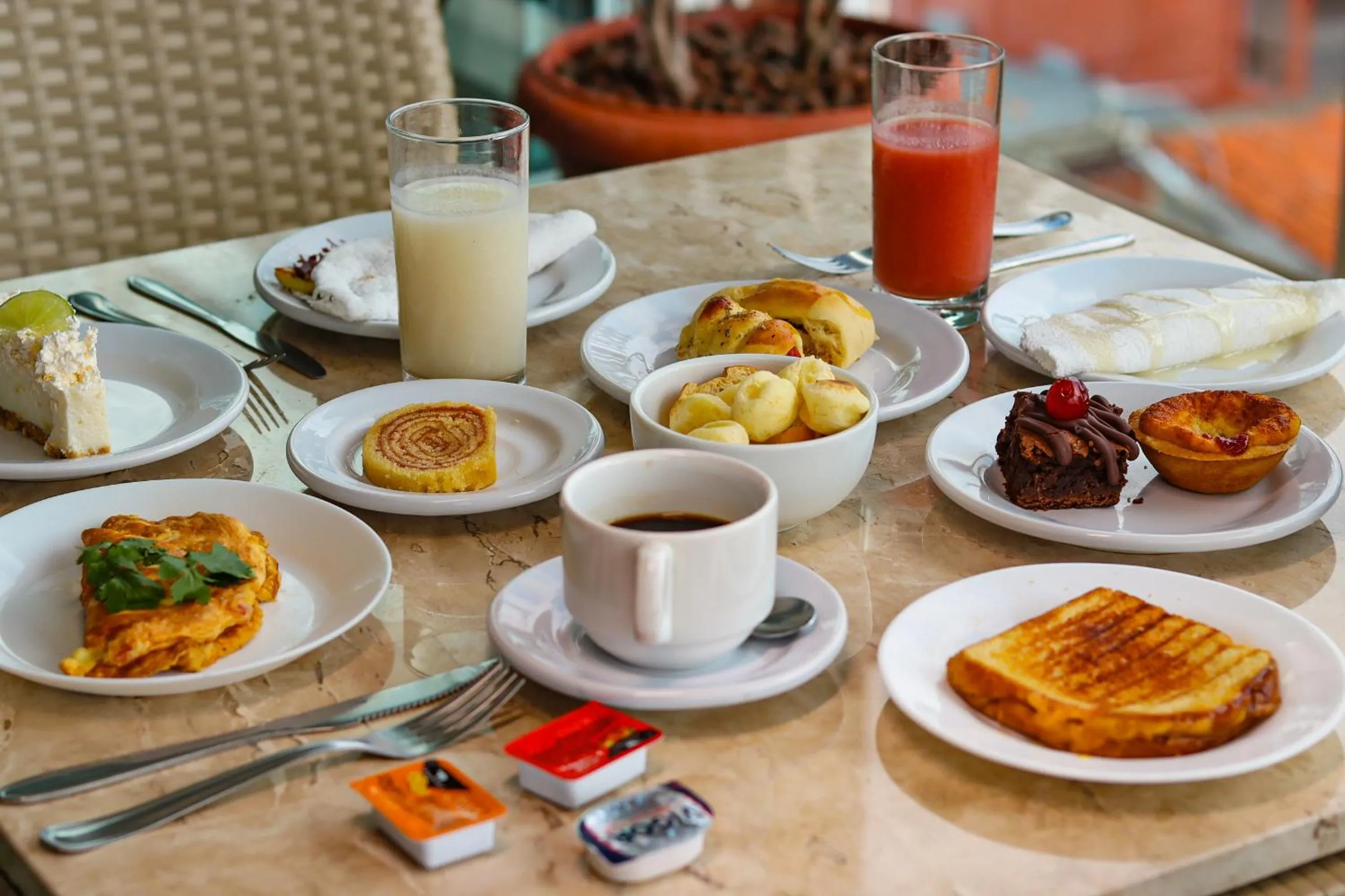 Breakfast in Pousada Marie Claire Flats