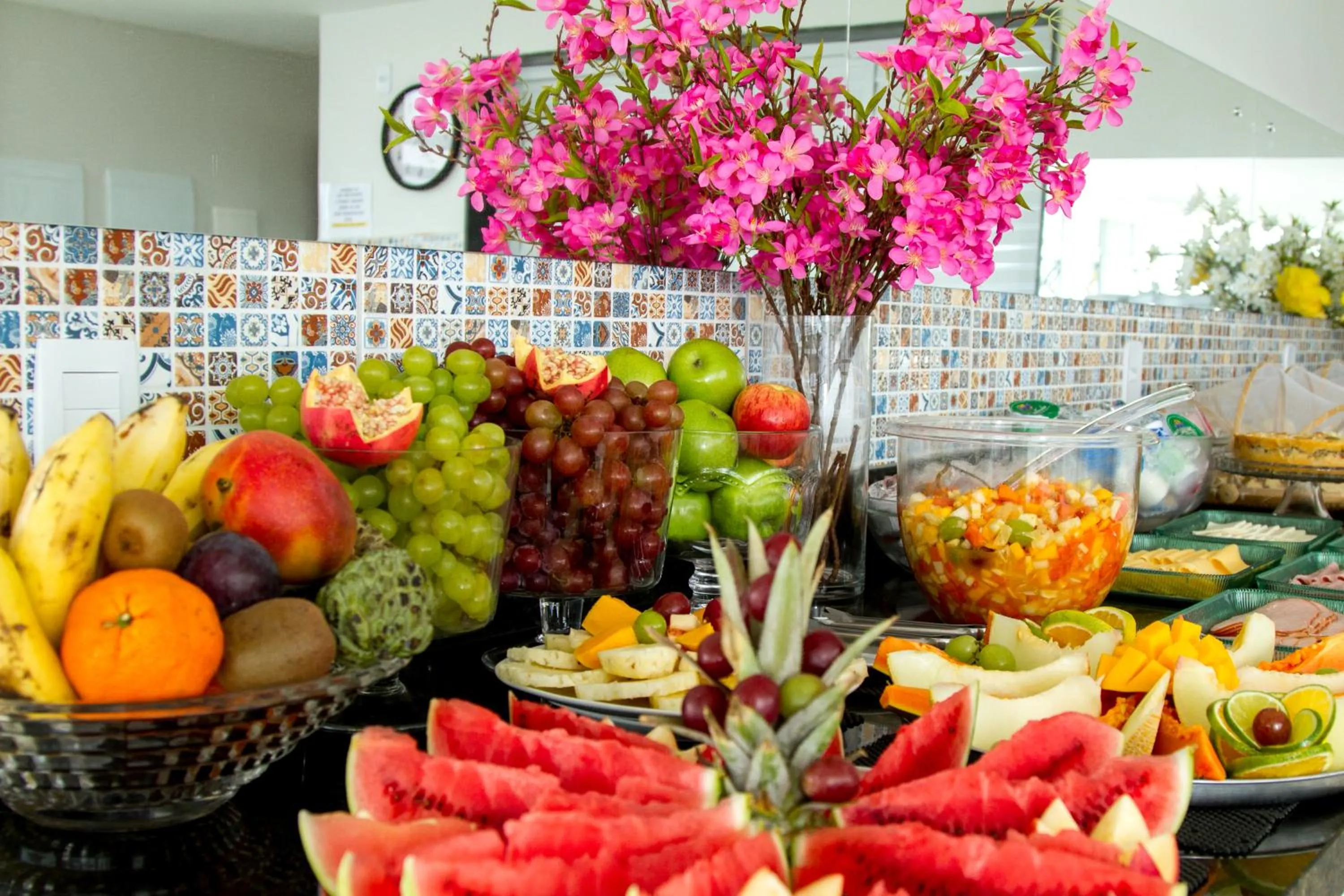 Buffet breakfast in Pousada Marie Claire Flats