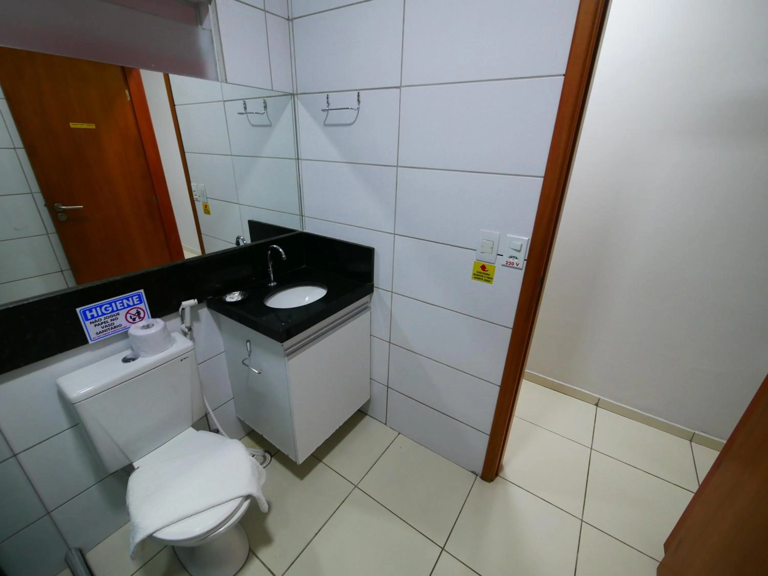 Bathroom in Pousada Marie Claire Flats