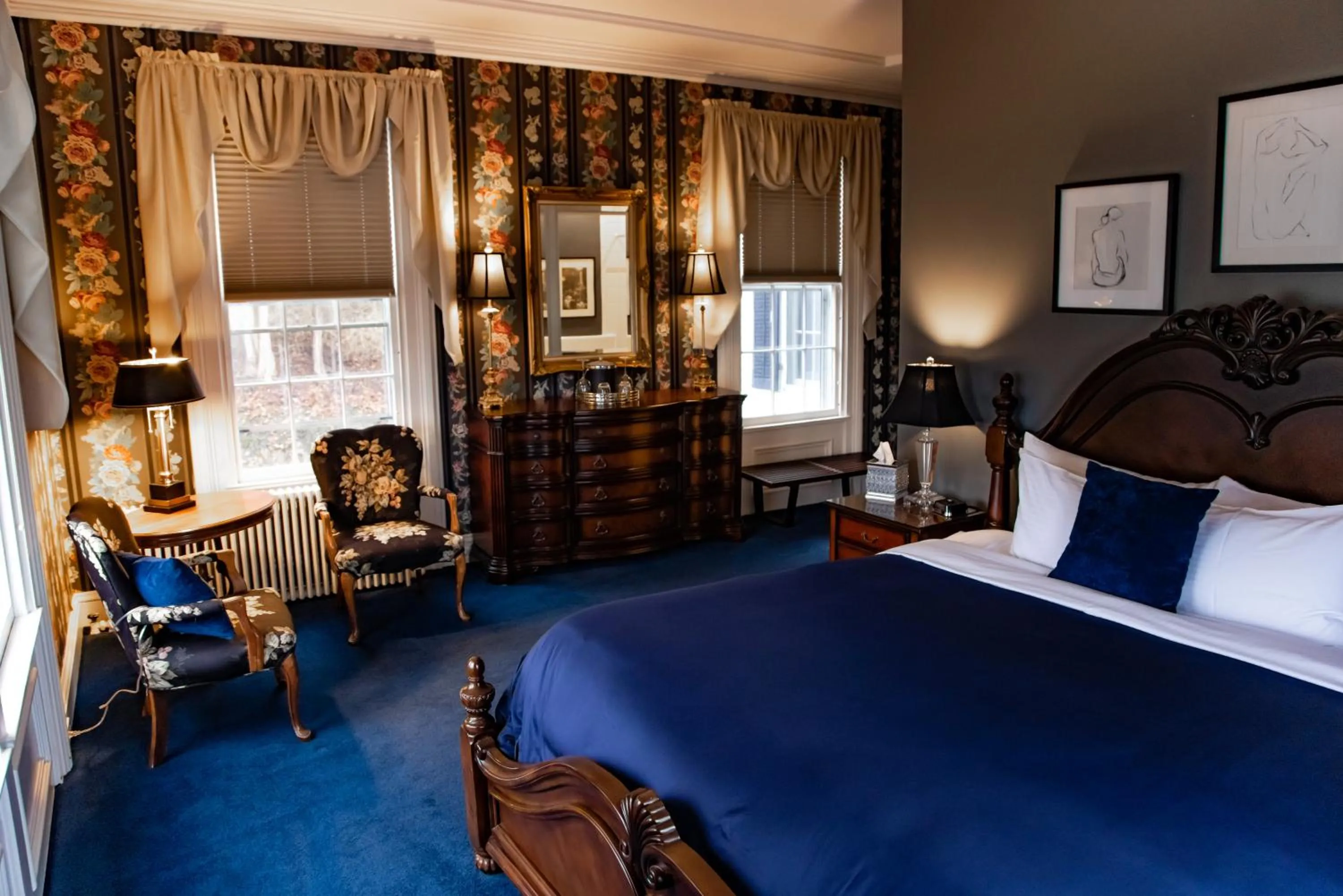 Bed in Inn at Taughannock Falls