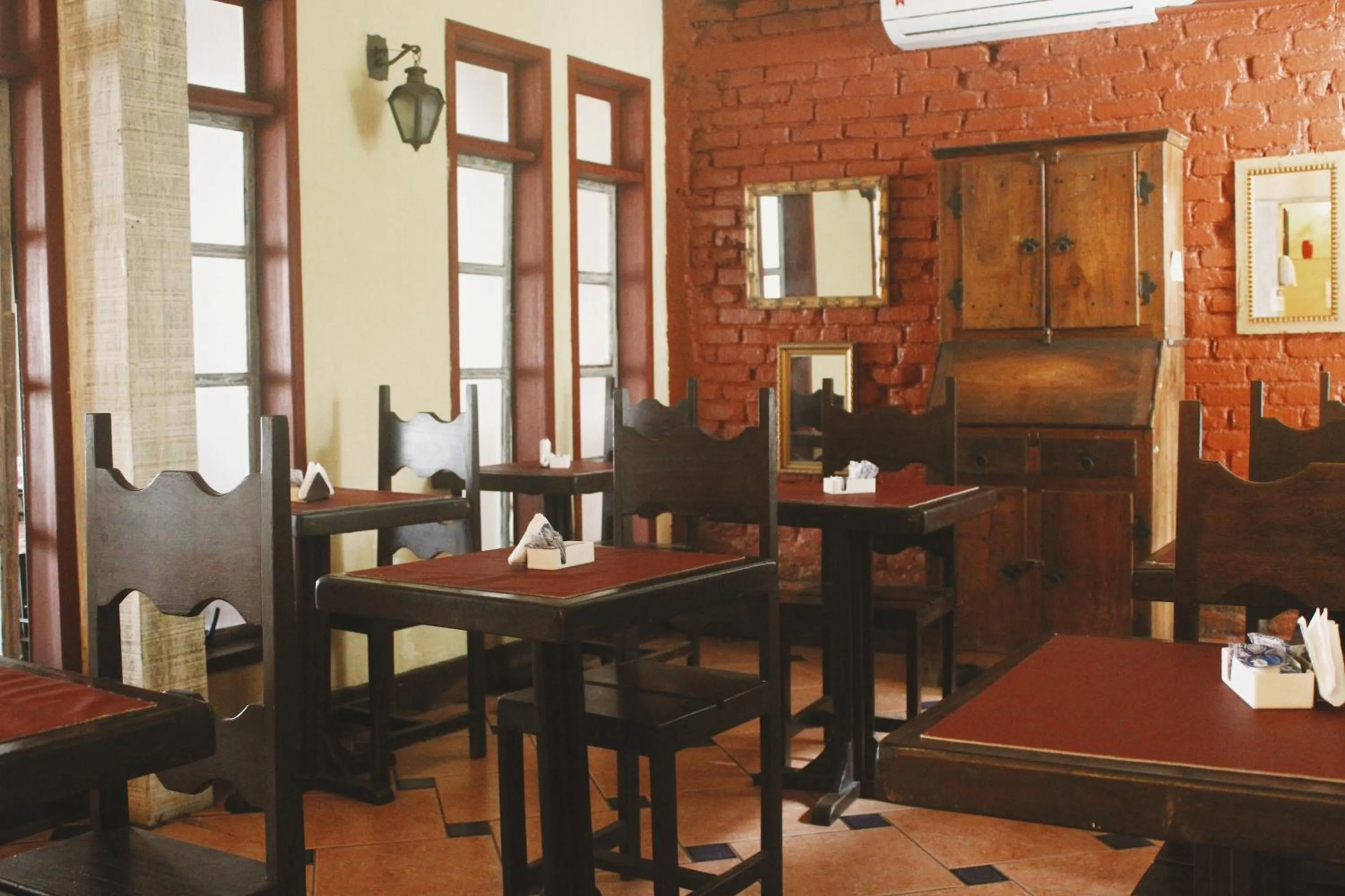 Restaurant/places to eat in Hotel Pousada Del Rey