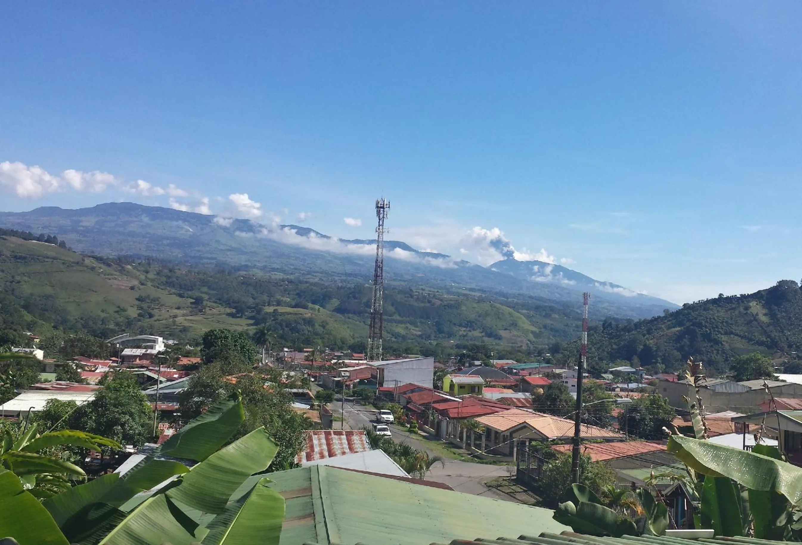 Mountain view in Montaña Linda Guest House Orosi