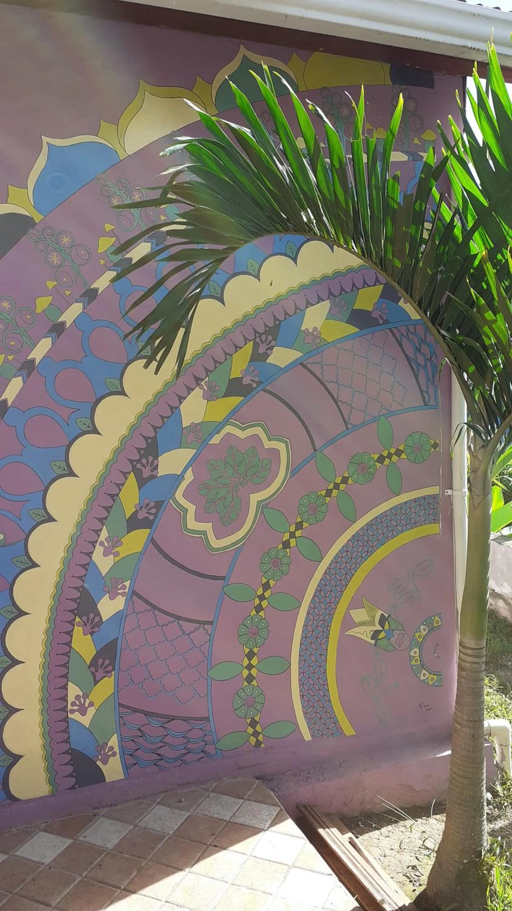 Decorative detail in Montaña Linda Guest House Orosi