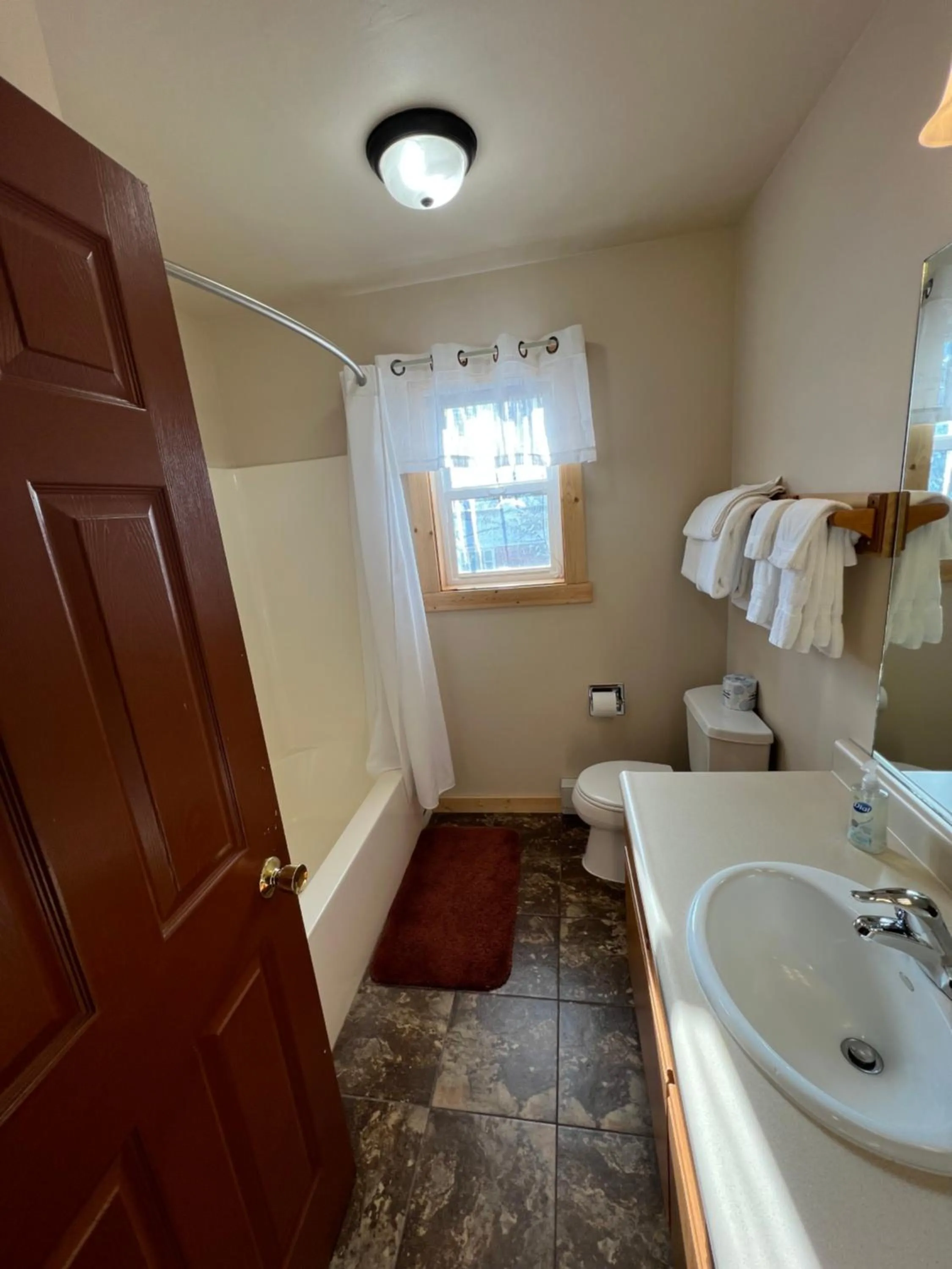 Toilet in Faithful Street Inn