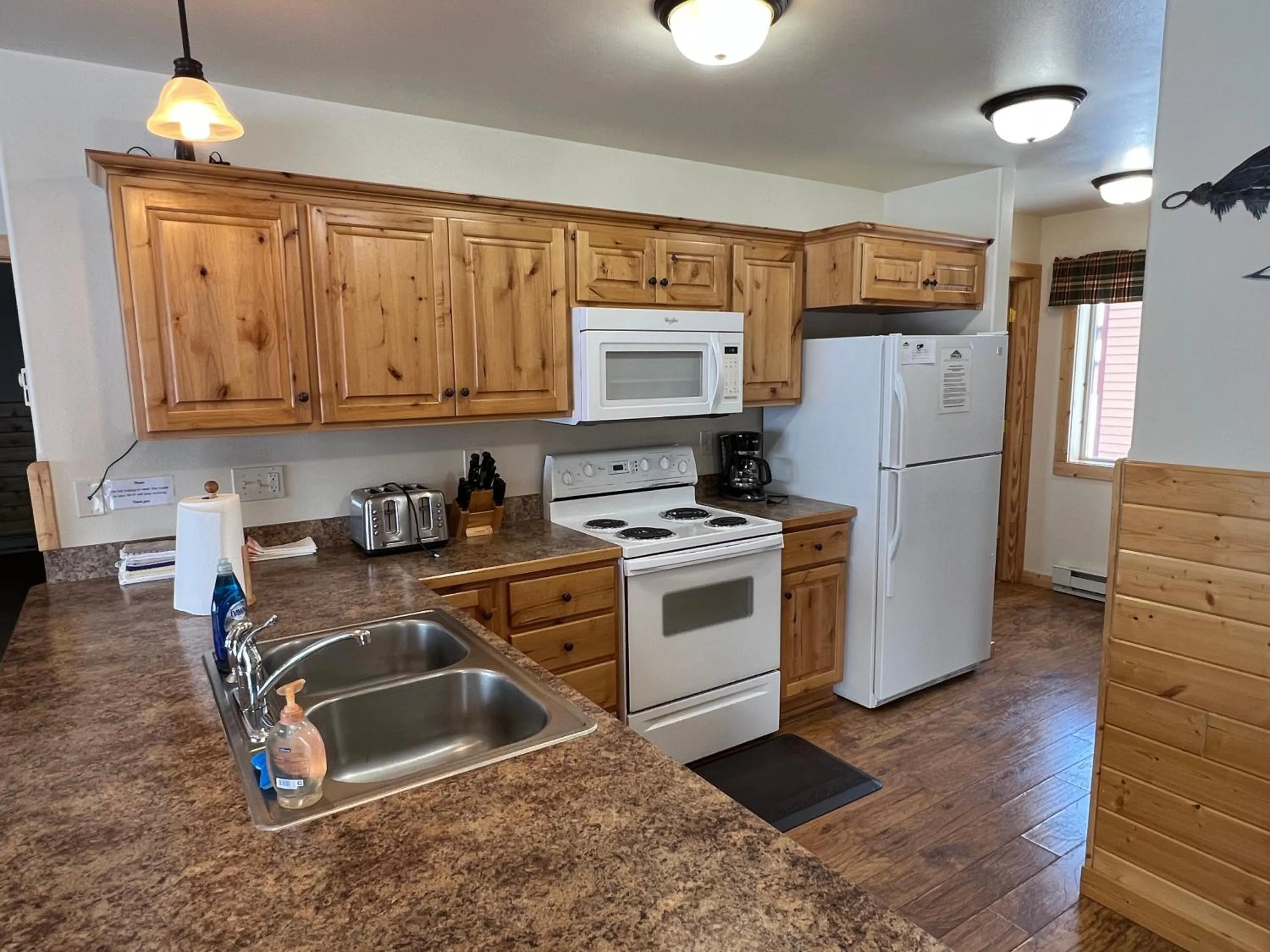 Kitchen or kitchenette in Faithful Street Inn
