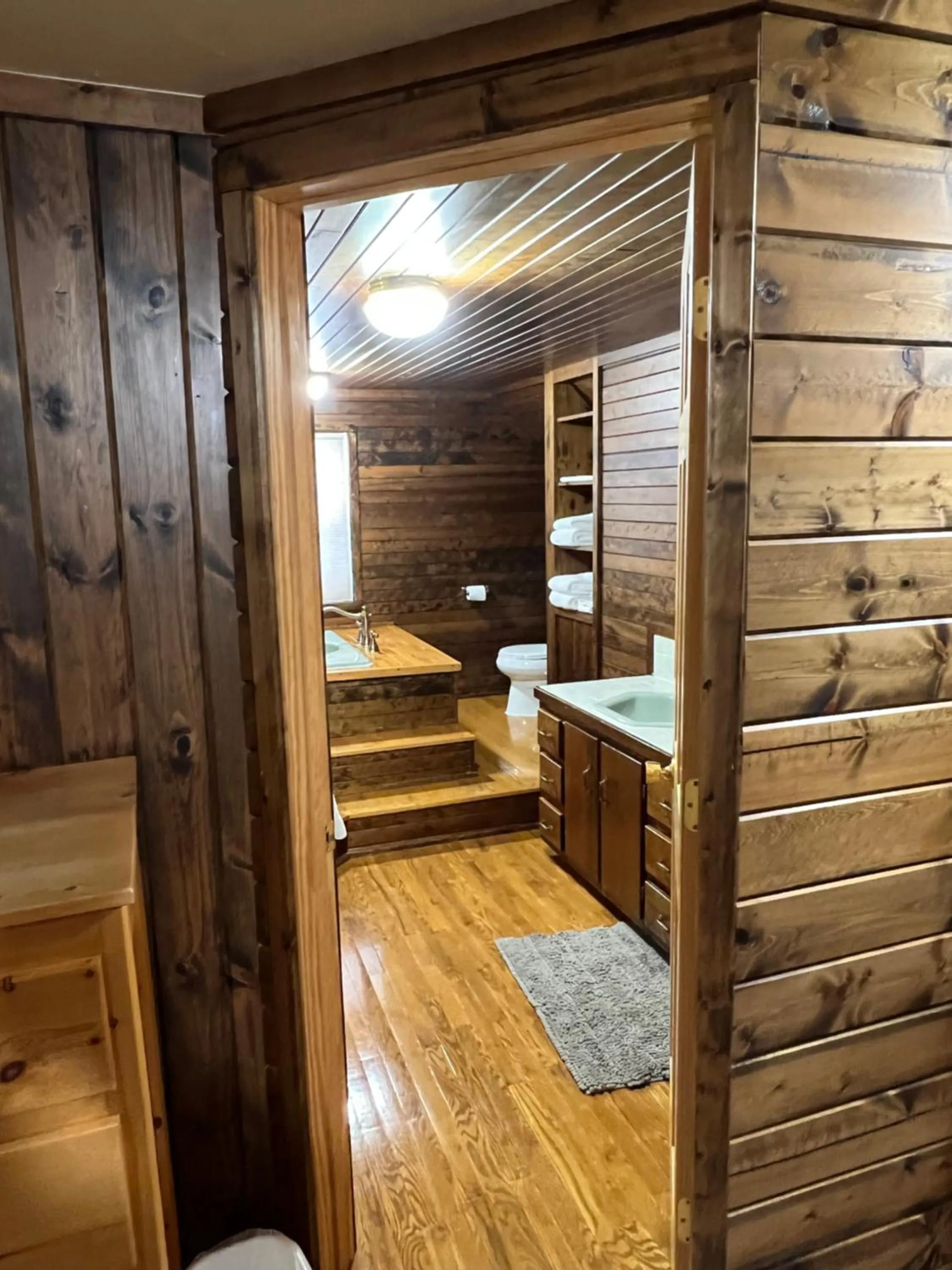 Bathroom in Faithful Street Inn