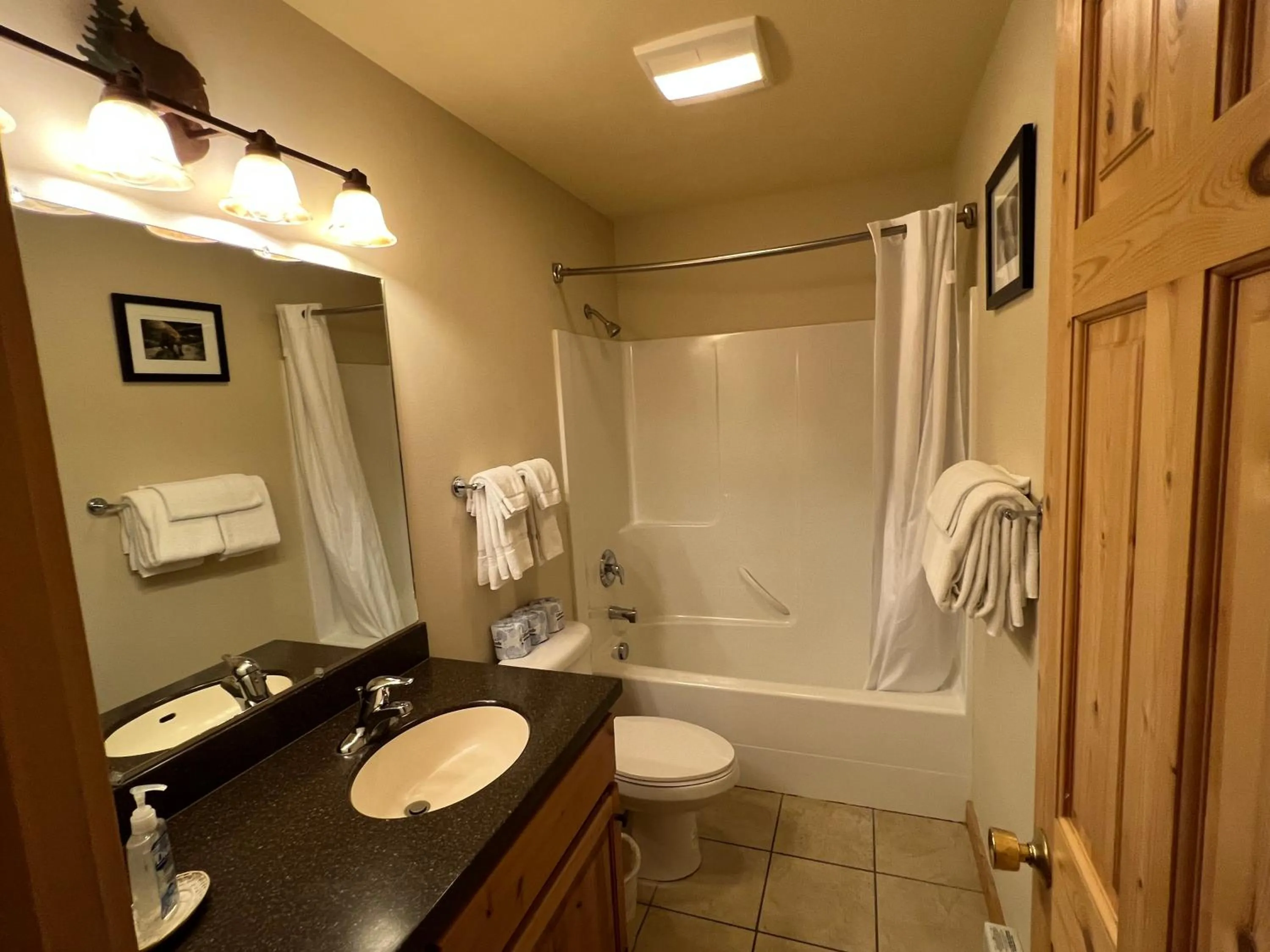 Shower in Faithful Street Inn