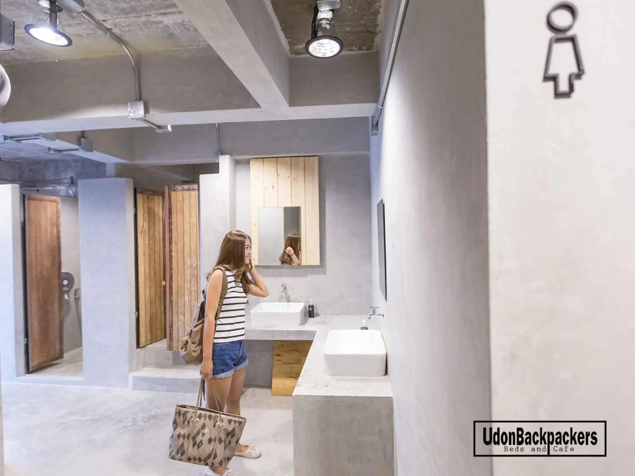 UdonBackpackers Beds and Cafe