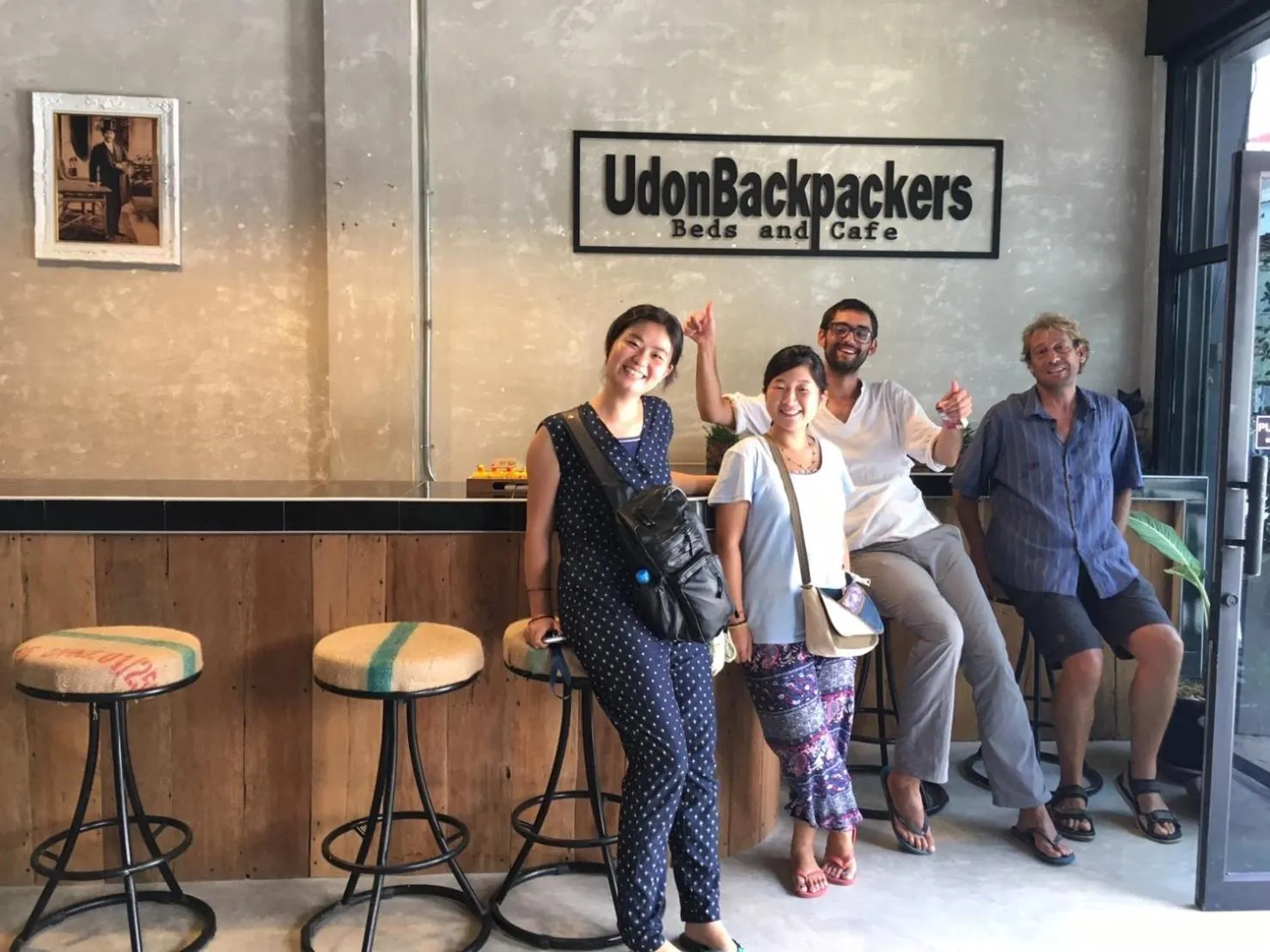 UdonBackpackers Beds and Cafe
