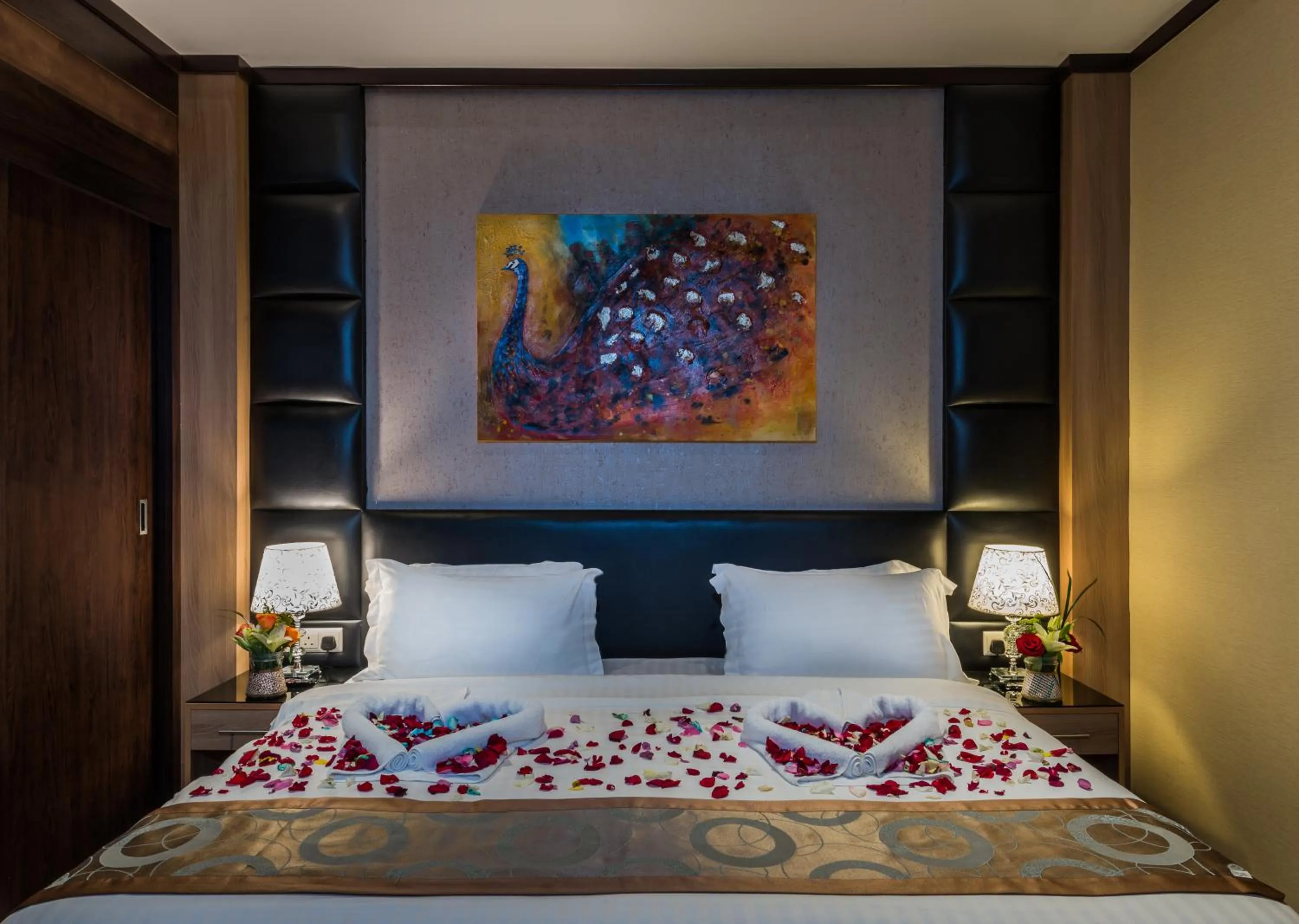 Bed in Mayan for service apartments