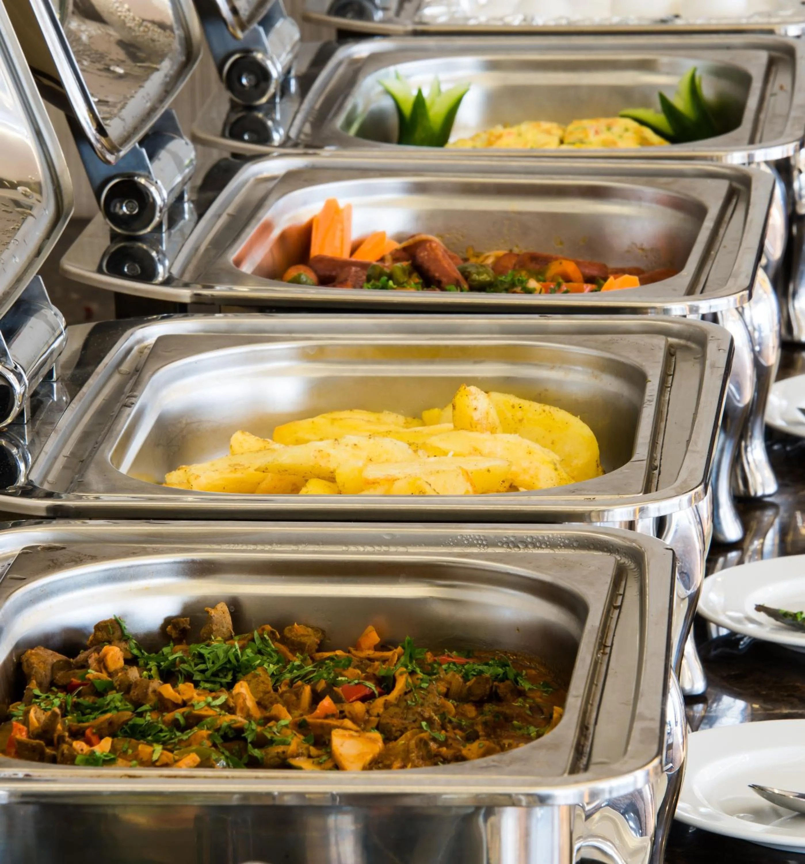 Restaurant/places to eat in Mayan for service apartments