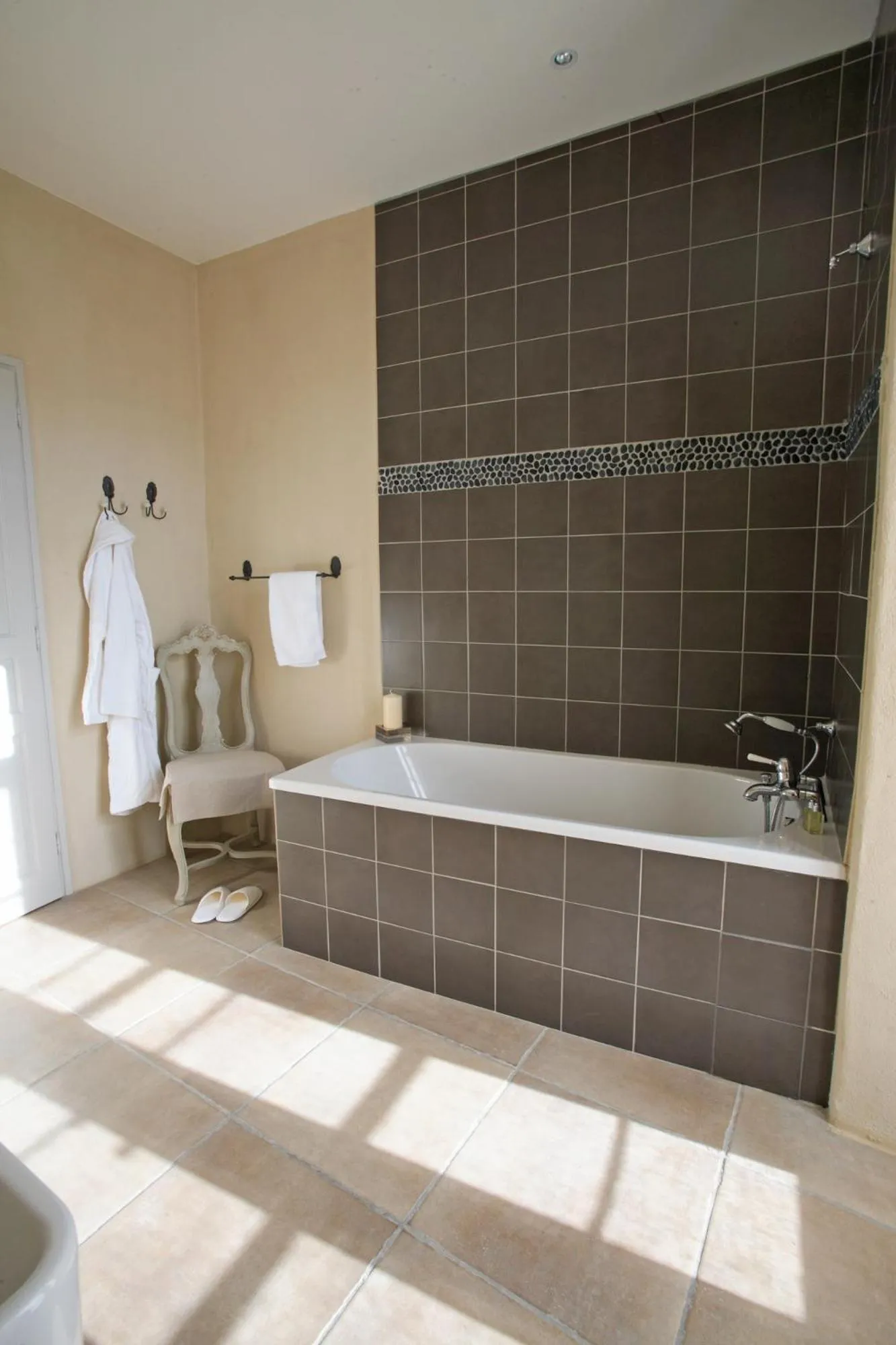 Bathroom in Le Couvent d'Hérépian - Hôtel & Spa