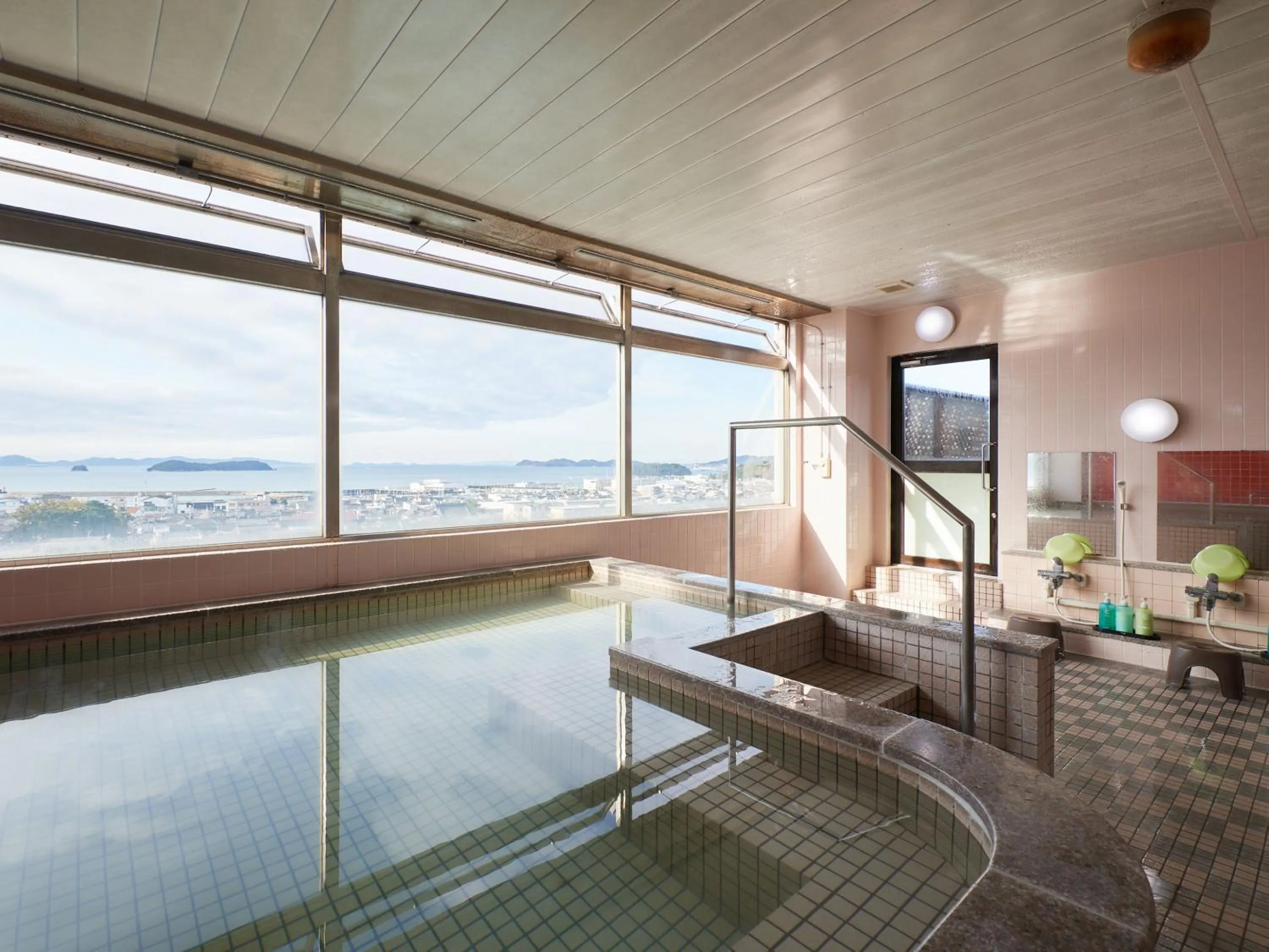 Public Bath in Gamagori Hotel