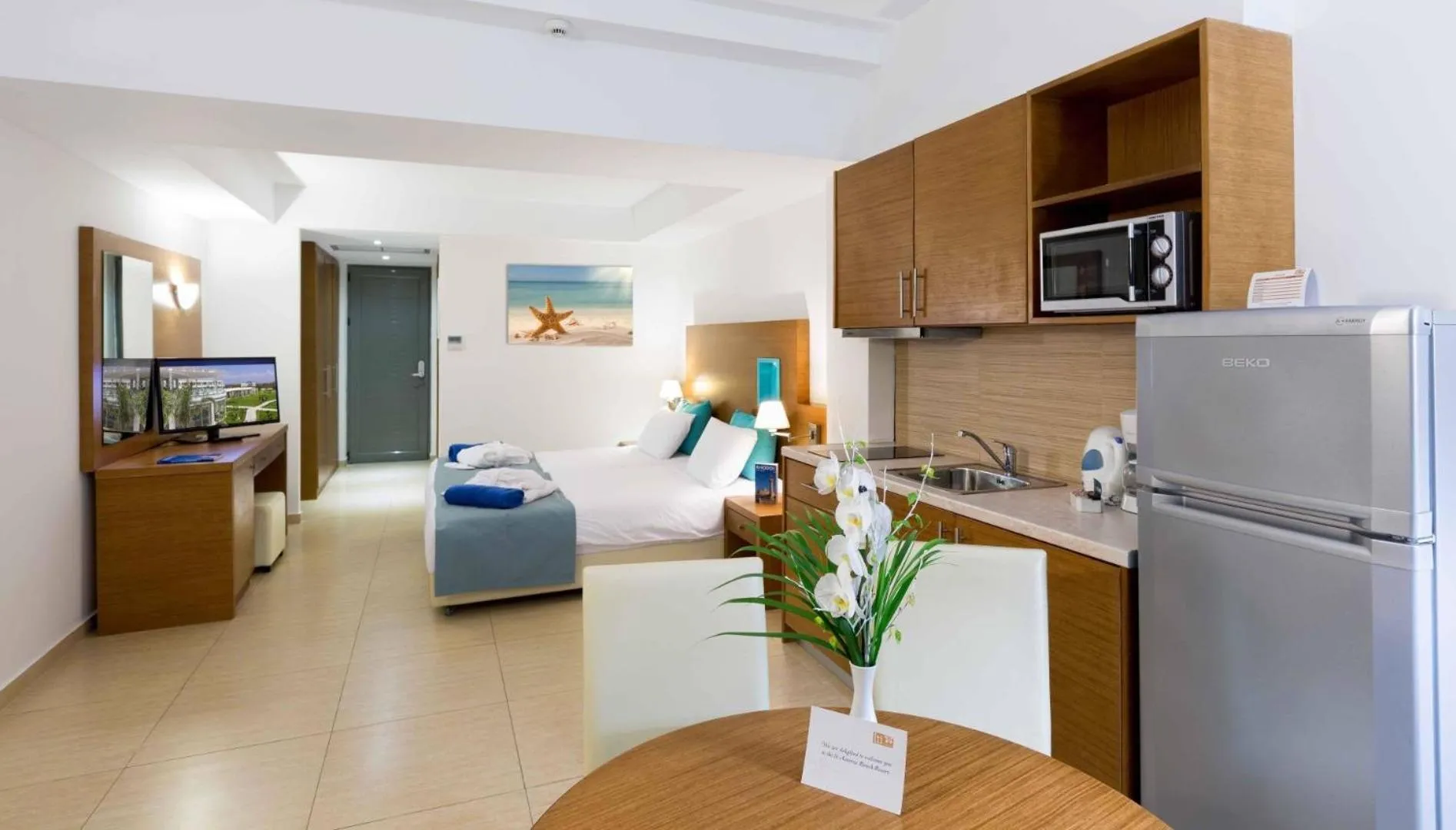 Kitchen or kitchenette in Asterias Beach Resort