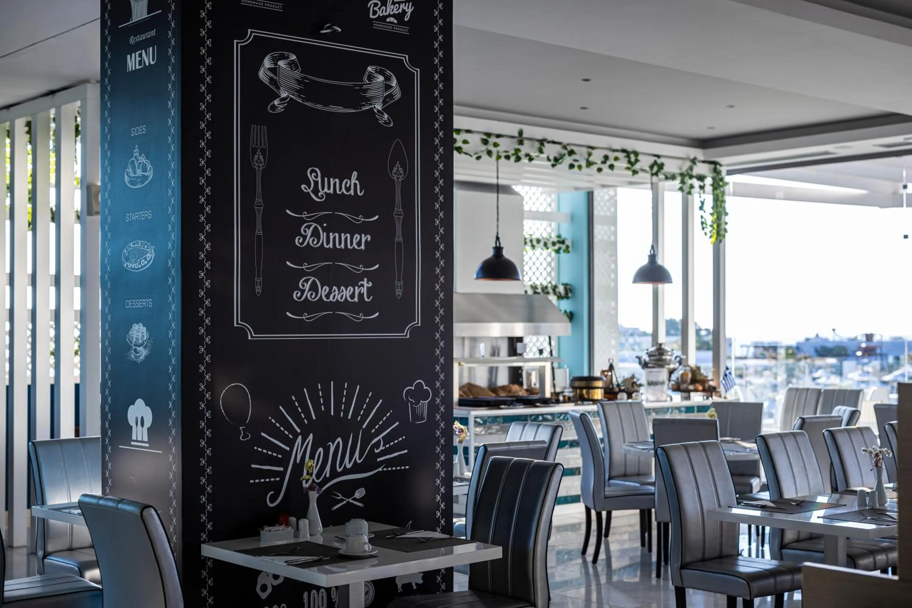 Restaurant/places to eat in Asterias Beach Resort